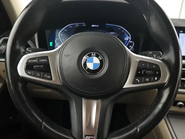 BMW 3 Series view 16