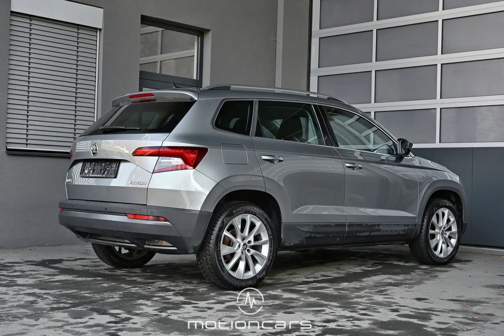 Skoda Karoq 1.6 TDI Style Limited DSG Pickerl NEU Grau - 2
