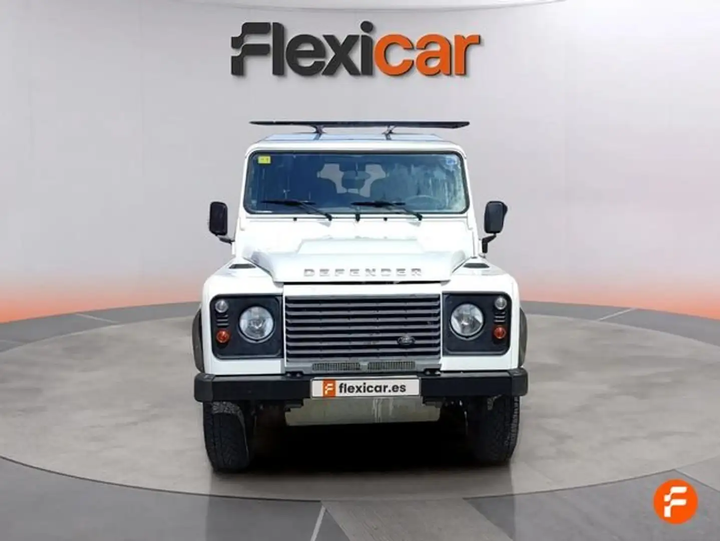 Land Rover Defender 110 SW SE Blanco - 2
