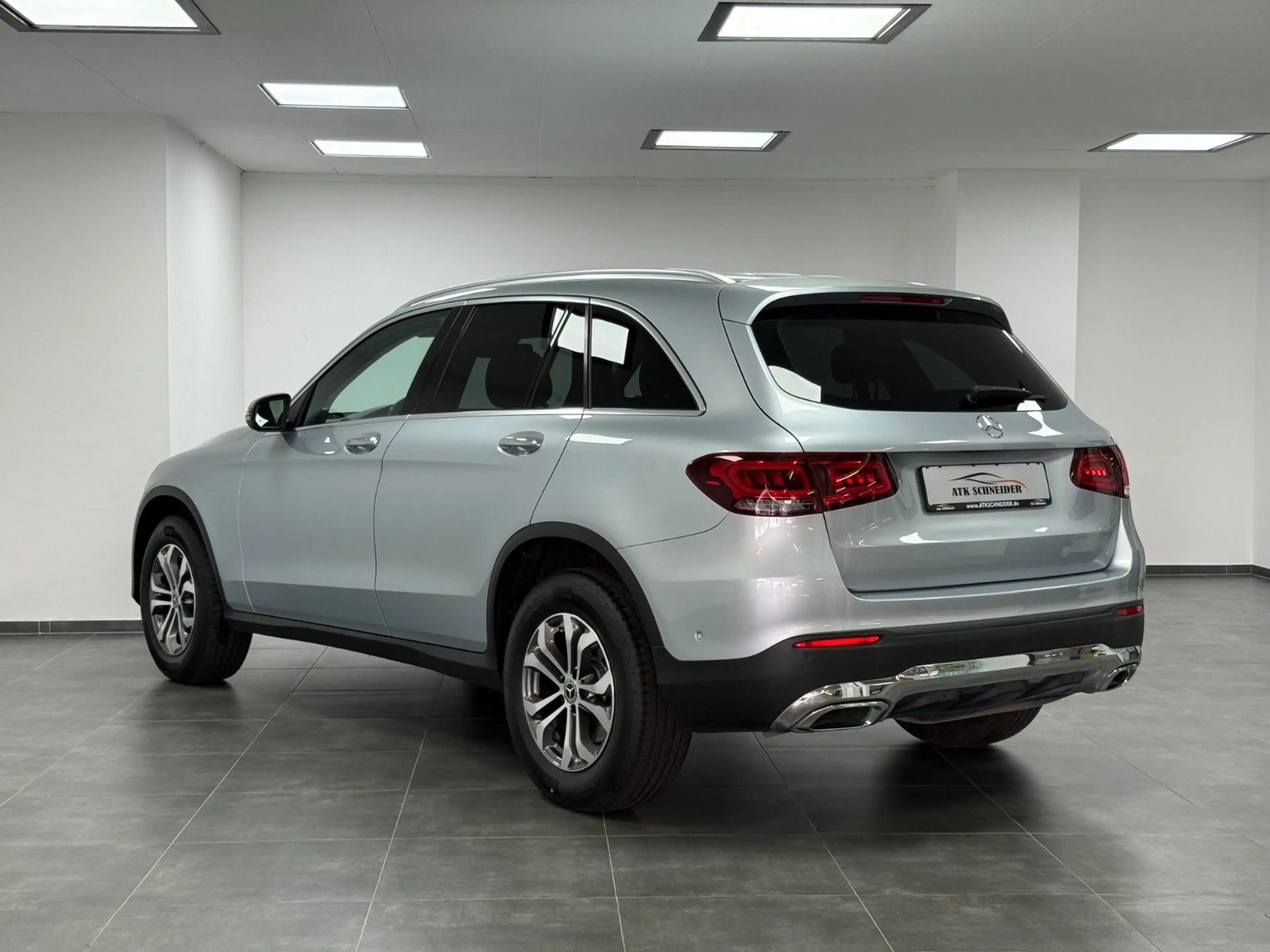 Mercedes-Benz GLC 220 d 4MATIC/LED/KAMERA/SHZ/DISTR/NAVI/CARPLA — photo 5