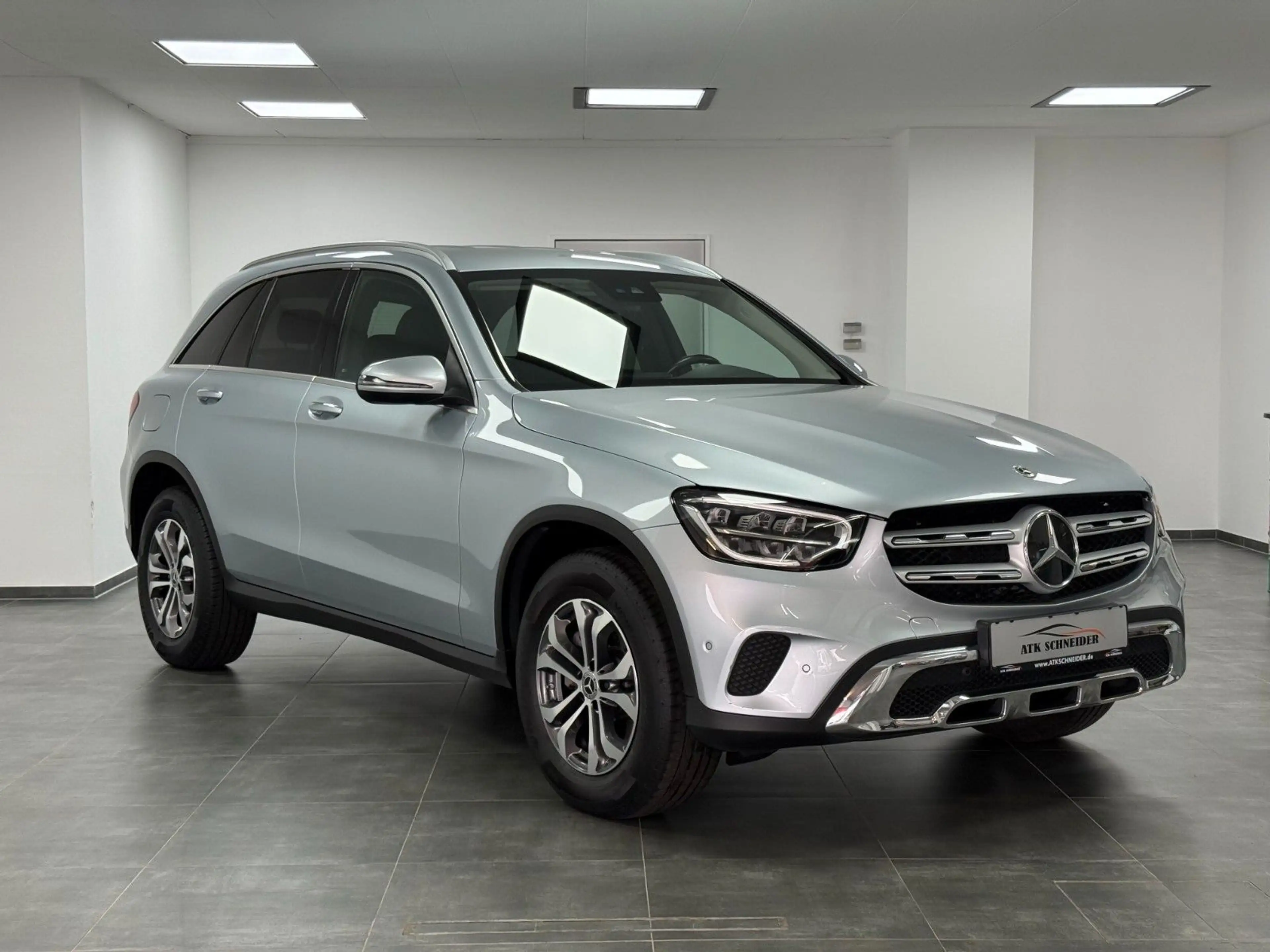 Mercedes-Benz GLC 220 d 4MATIC/LED/KAMERA/SHZ/DISTR/NAVI/CARPLA