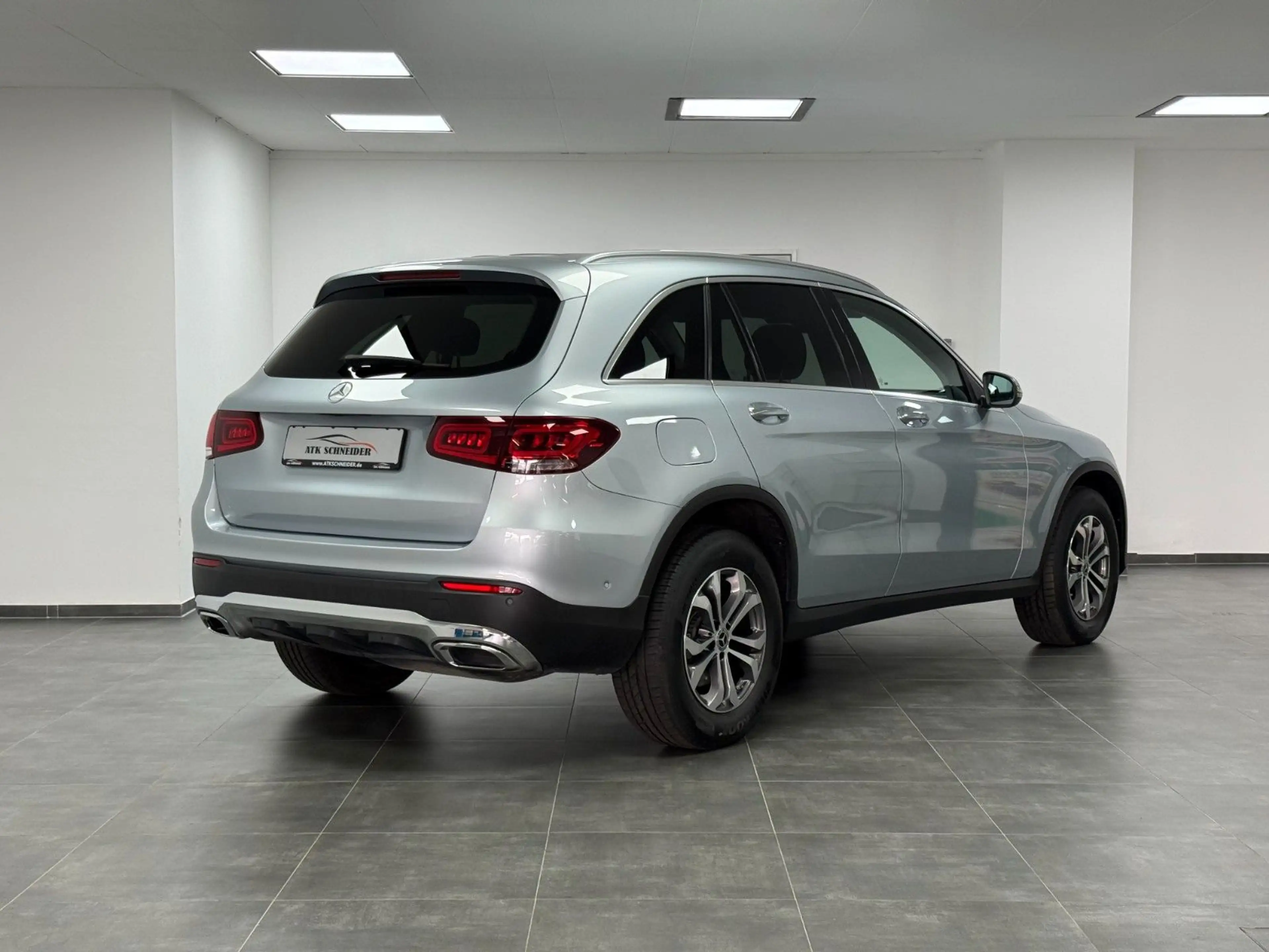 Mercedes-Benz GLC 220 d 4MATIC/LED/KAMERA/SHZ/DISTR/NAVI/CARPLA — photo 6