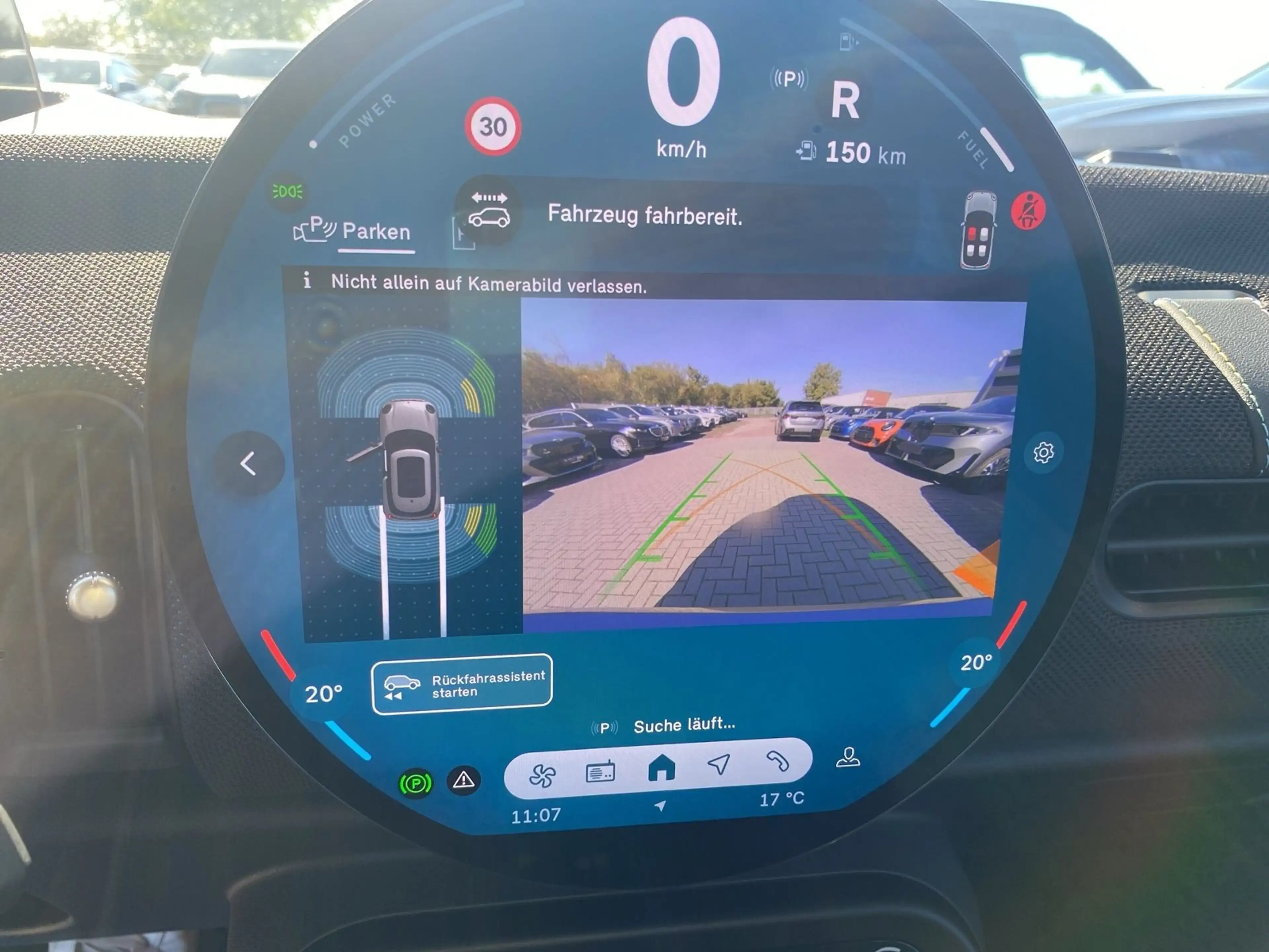 MINI Cooper C Navi HUD Kamera Sitzhz LED Classic Trim — photo 13