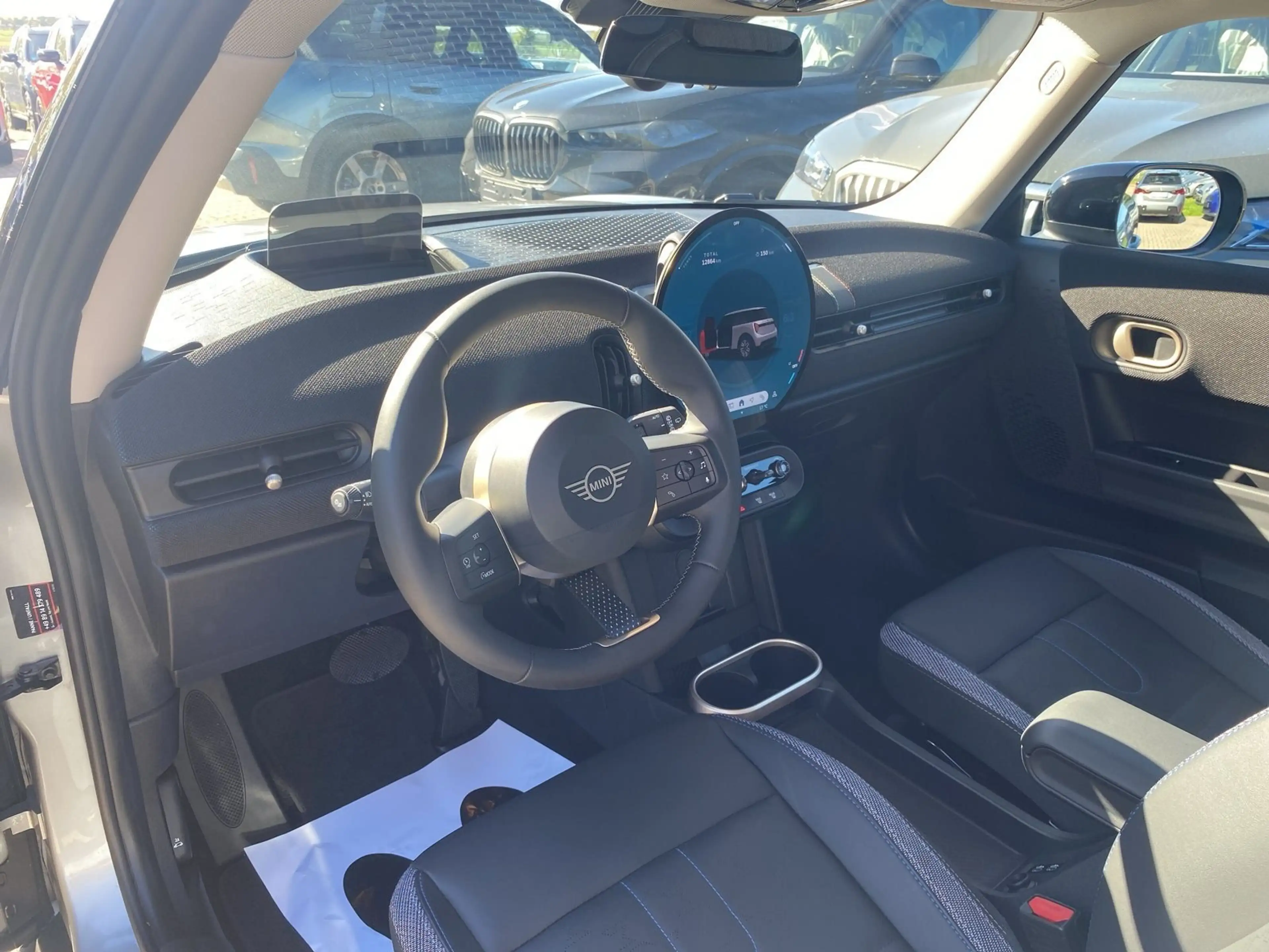 MINI Cooper C Navi HUD Kamera Sitzhz LED Classic Trim — photo 8