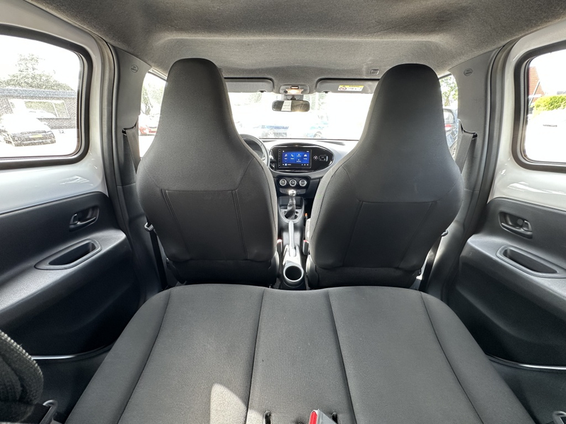 Toyota Aygo X 1.0|CARPLAY|RIJKLAAR|CAMERA|HOGE INSTAP — photo 8
