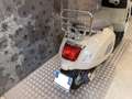 Vespa GTS Super Sport Beige - thumbnail 3