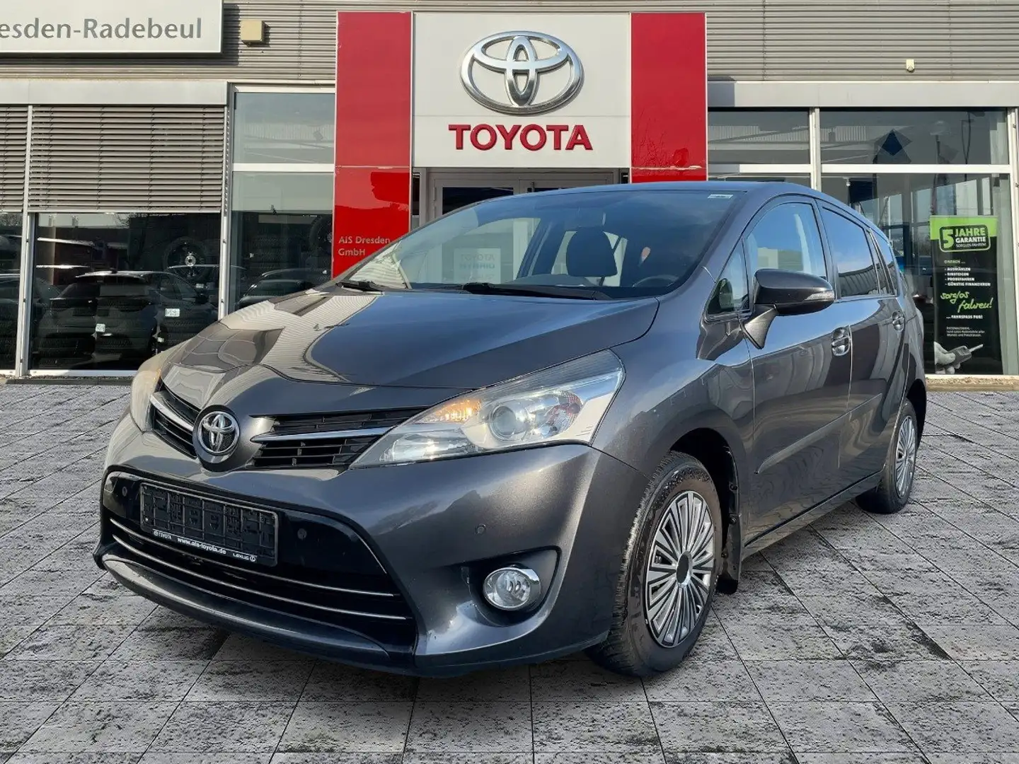 Toyota Verso 1.8 5-Sitzer Life AHK*KAM*SHZ*PDC*Tempomat Grau - 2