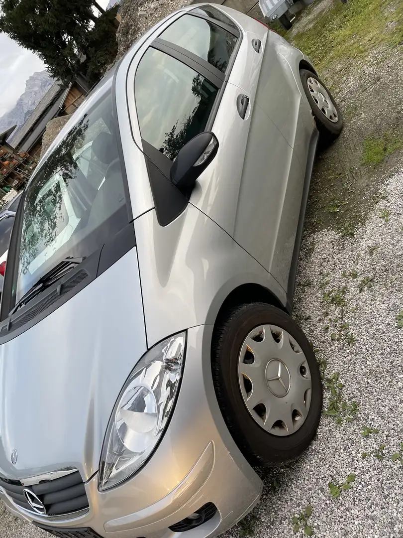 Mercedes-Benz A 150 A-Klasse 5-Türer Silber - 2