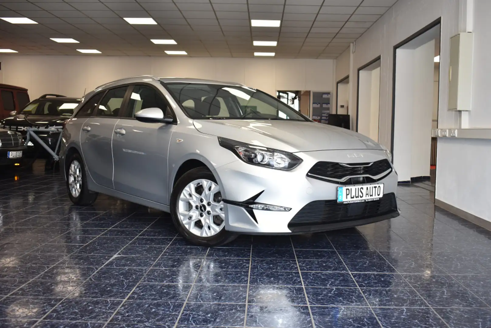 Kia Ceed SW / cee'd SW 1,0 T-GDI Edit 7 Carplay Kamer Grau - 2