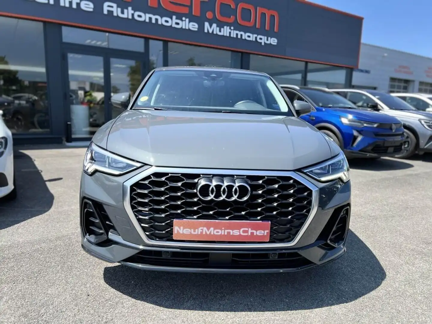 Audi Q3 35 TDI 150cv S-tronic Design + JA19 + MMI NAVIGATI Gris - 2