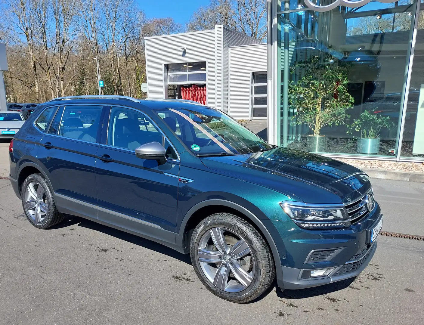 Volkswagen Tiguan Allspace Tiguan Allspace 2.0 TSI 4Motion DSG Highline Grün - 2