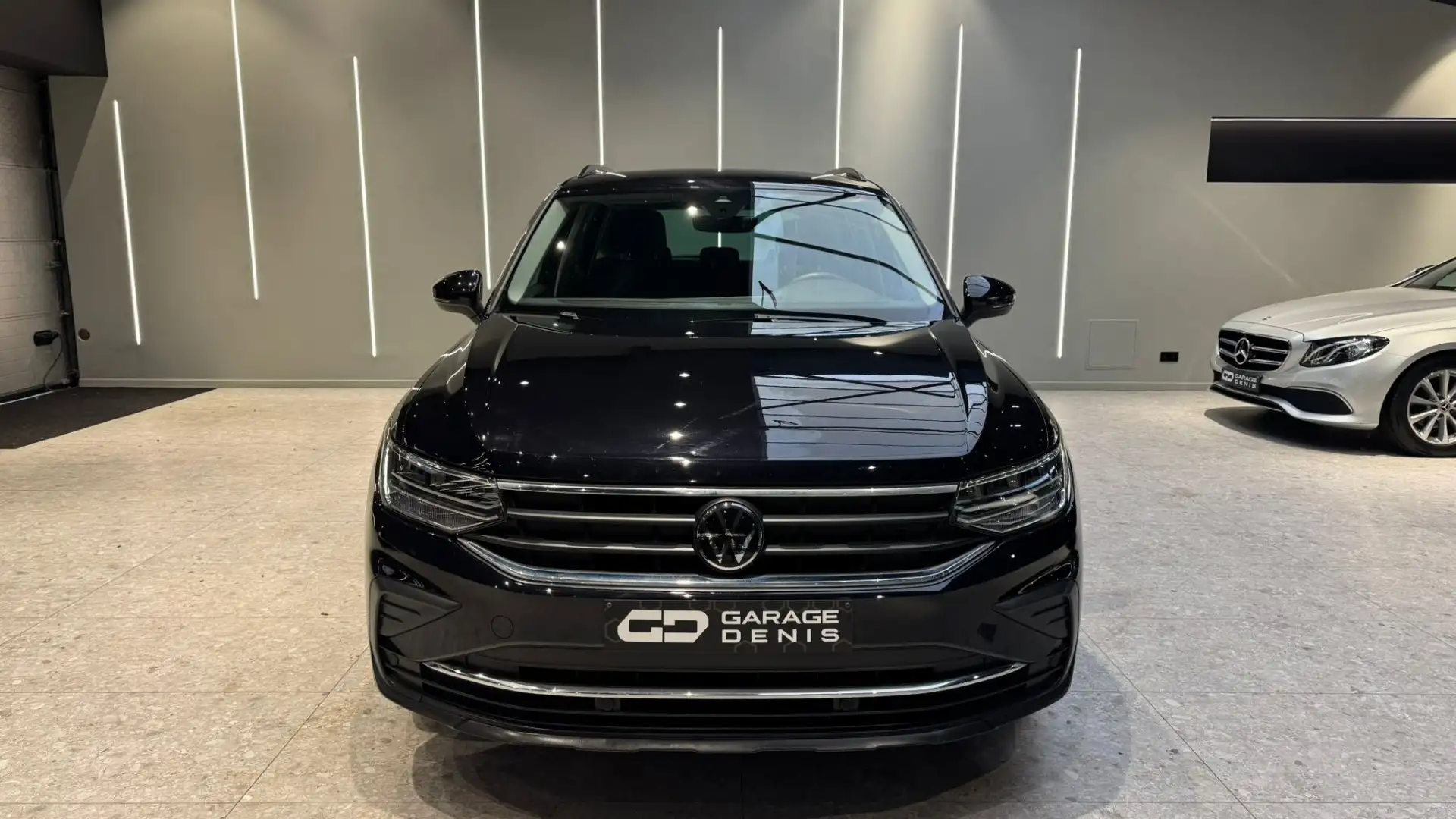 Volkswagen Tiguan 1.5 TSI ACT Life *NEW MOD*GPS+CAMERA*LED*GARANTIE Schwarz - 2