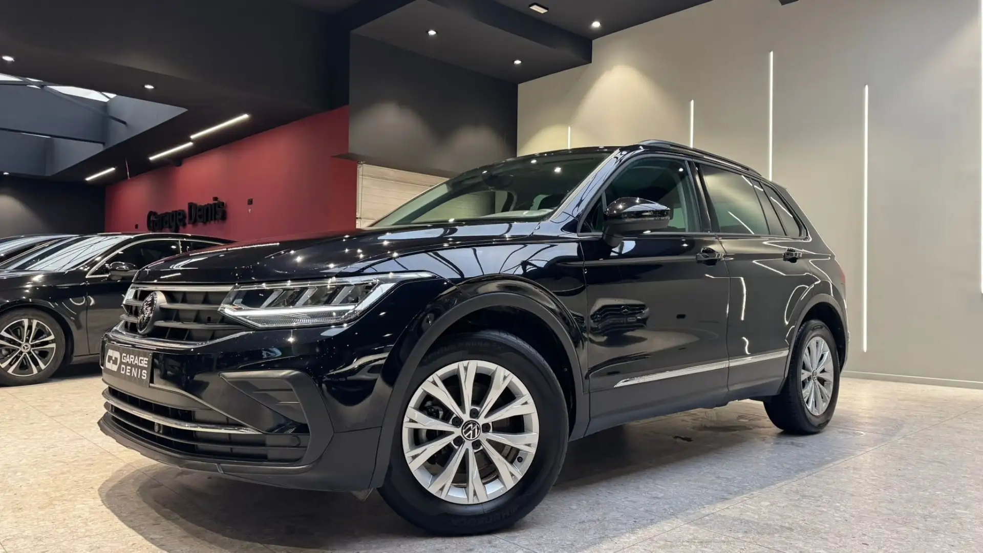 Volkswagen Tiguan 1.5 TSI ACT Life *NEW MOD*GPS+CAMERA*LED*GARANTIE Schwarz - 1