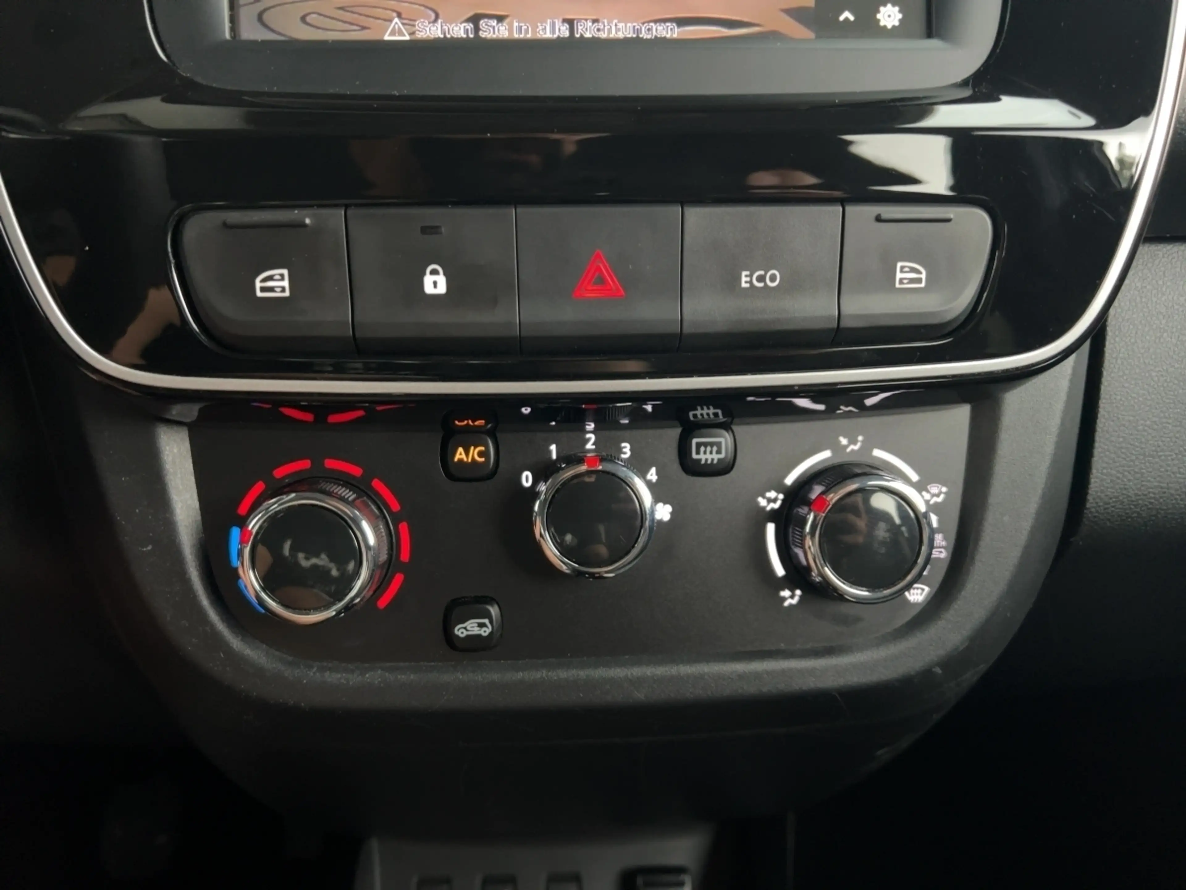 Dacia Spring Essential - KLIMA LED-Tagfahrlicht ABS ESP ZV — photo 17