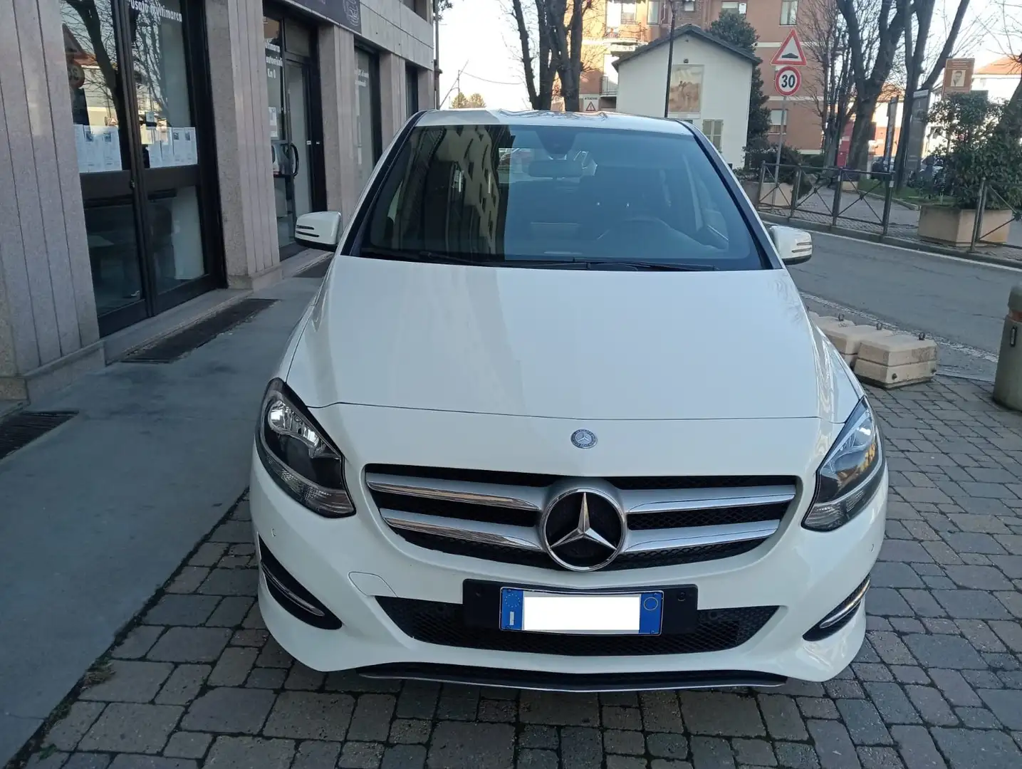 Mercedes-Benz B 180 B 180 d CDI 109 CV Bianco - 2