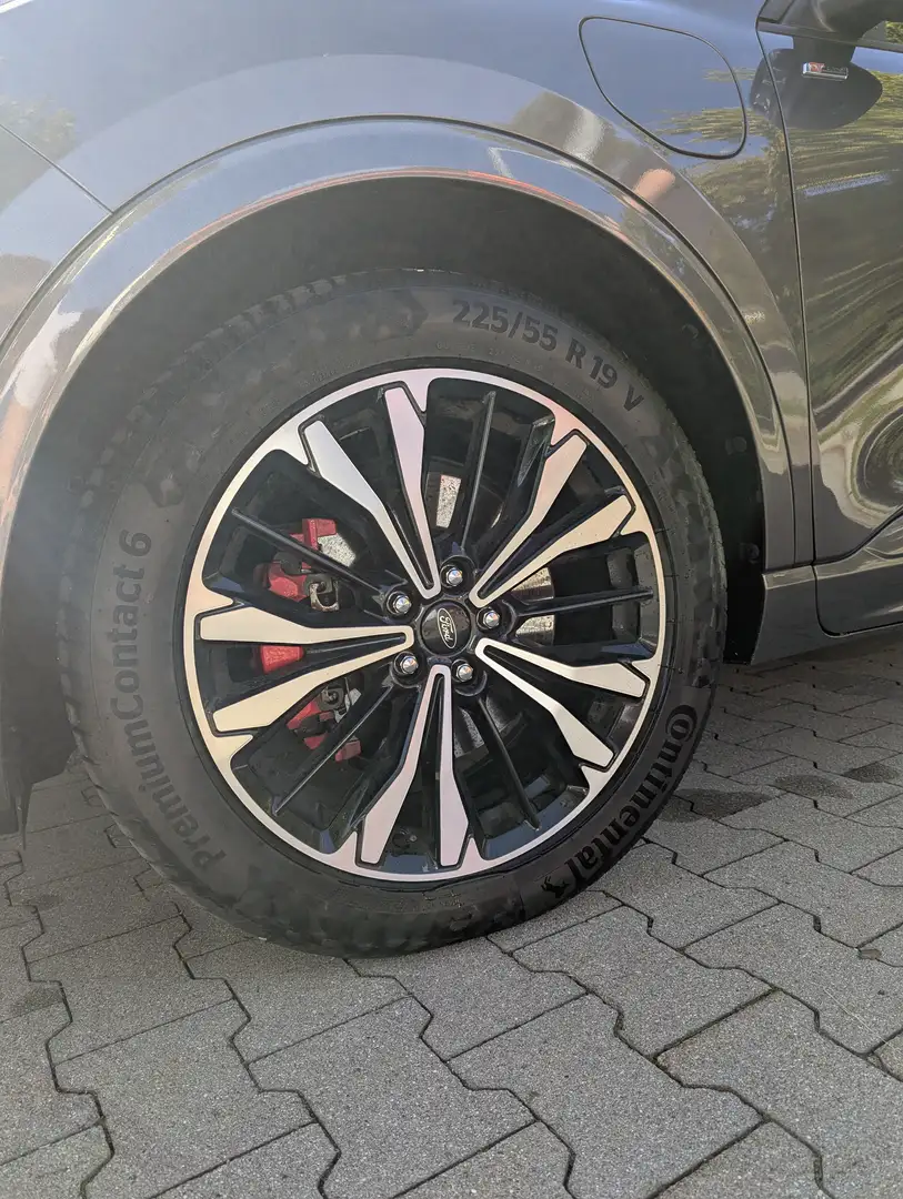 Ford Kuga 2,5 Duratec PHEV ST-Line X Grau - 2