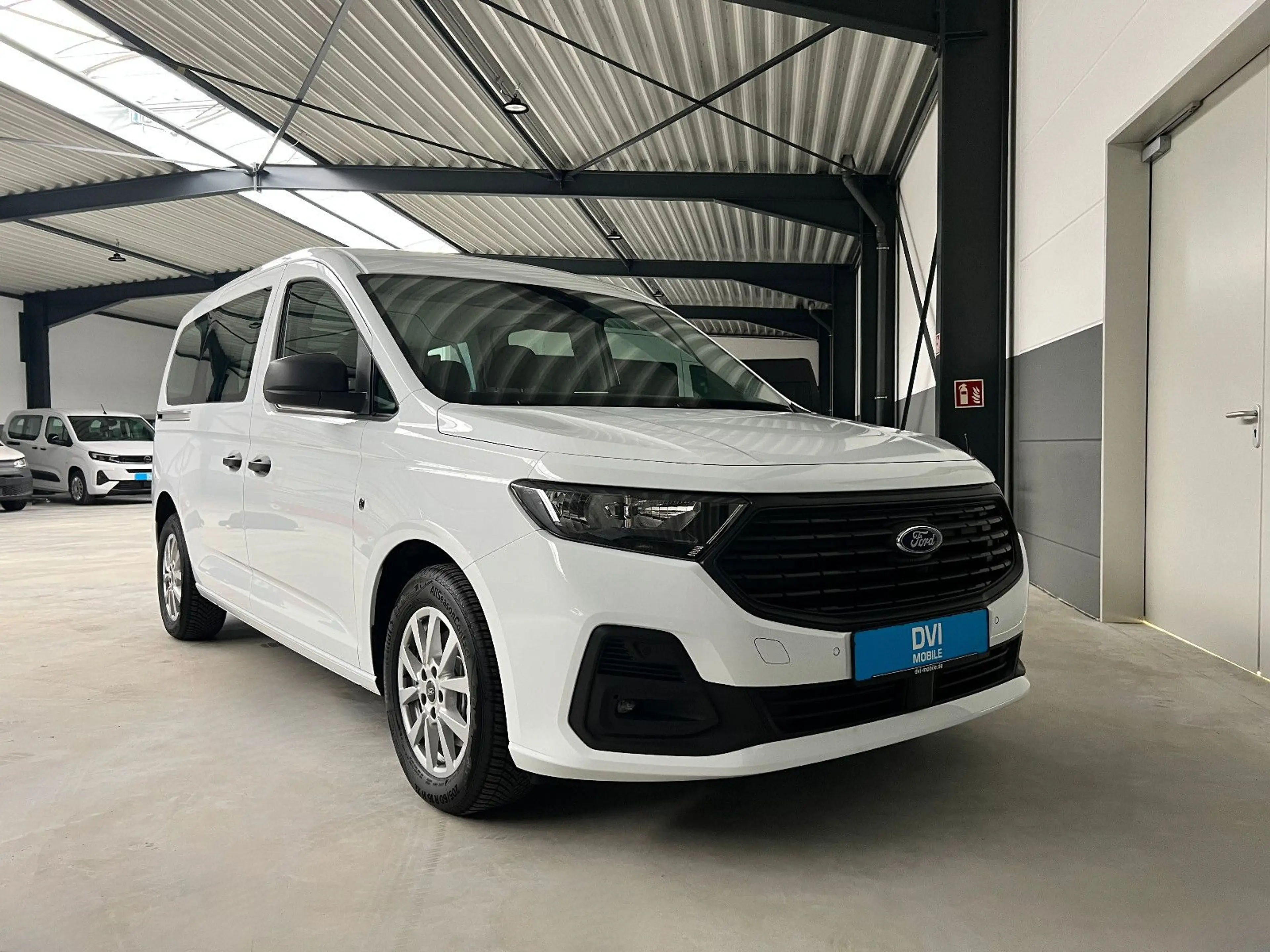 Ford Grand Tourneo Connect Trend *Rollstuhlrampe* — photo 8