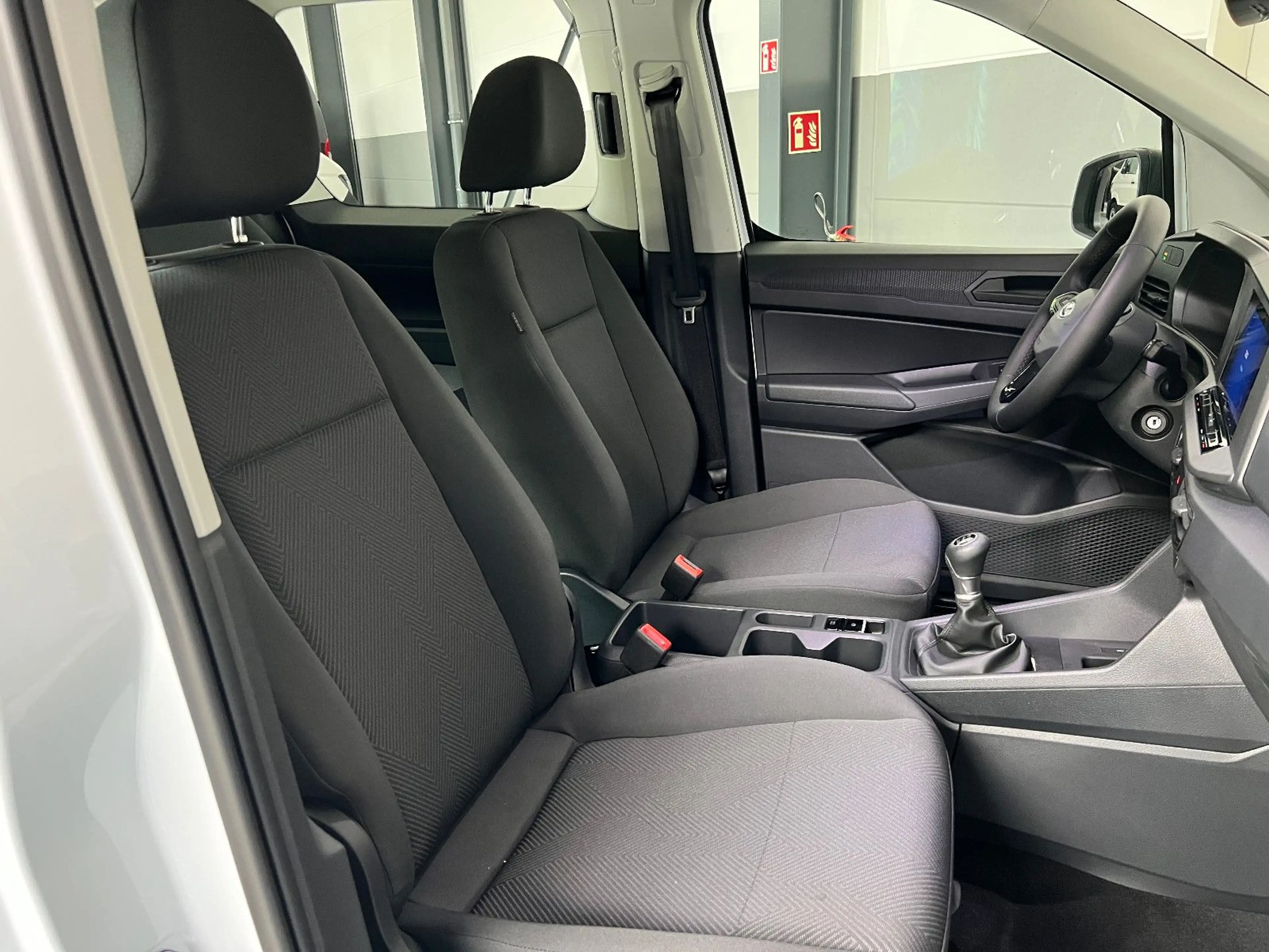 Ford Grand Tourneo Connect Trend *Rollstuhlrampe* — photo 13