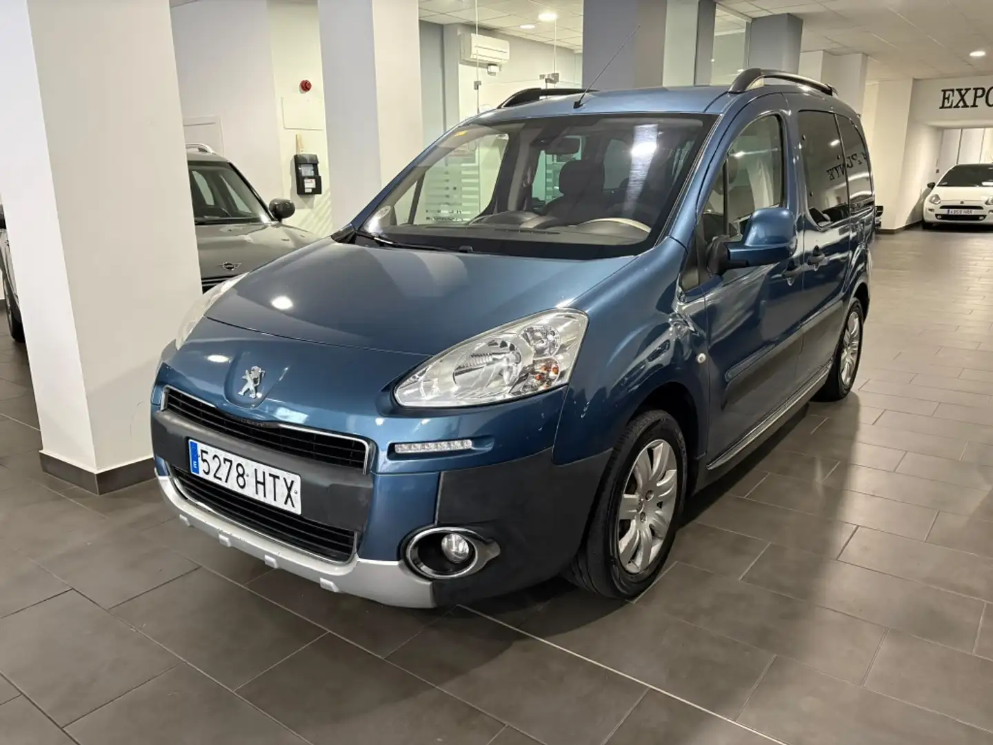 Peugeot Partner Tepee 1.6e-HDI STT Outdoor 92 Azul - 1