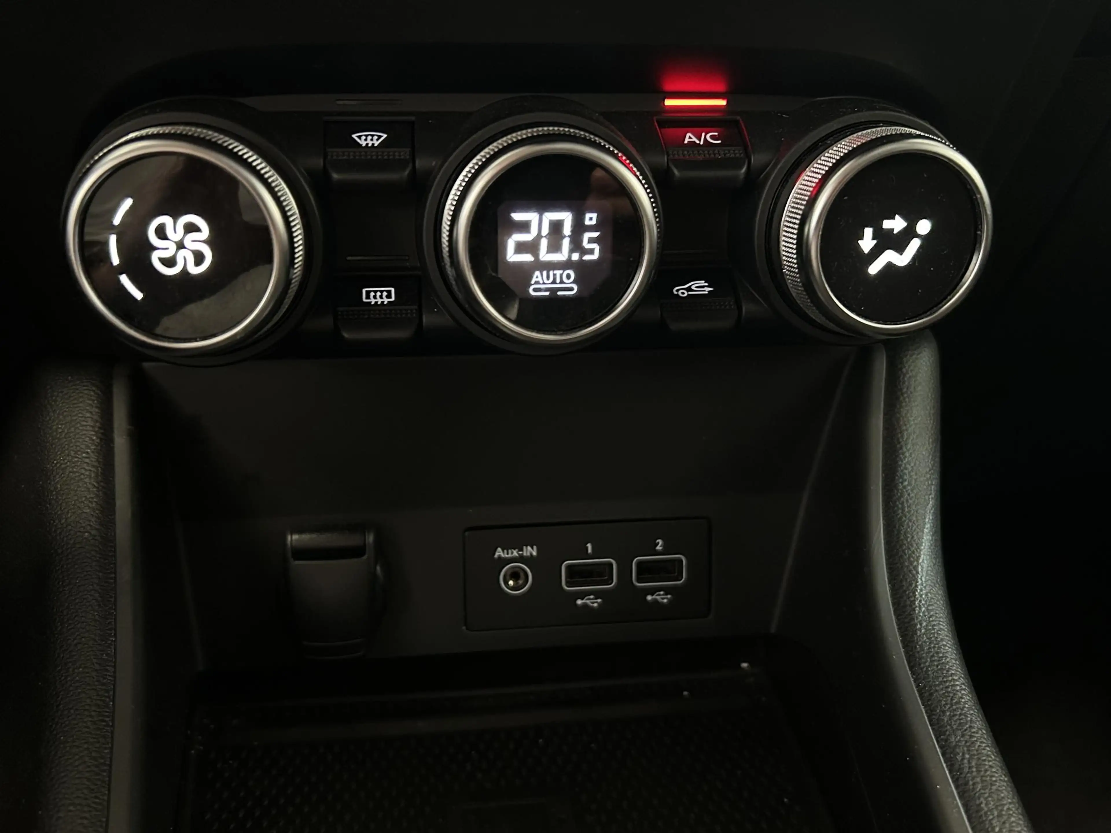 Renault Captur 1.3 TCe 130 Edition One | BOSE audio | Camera | Na — photo 13