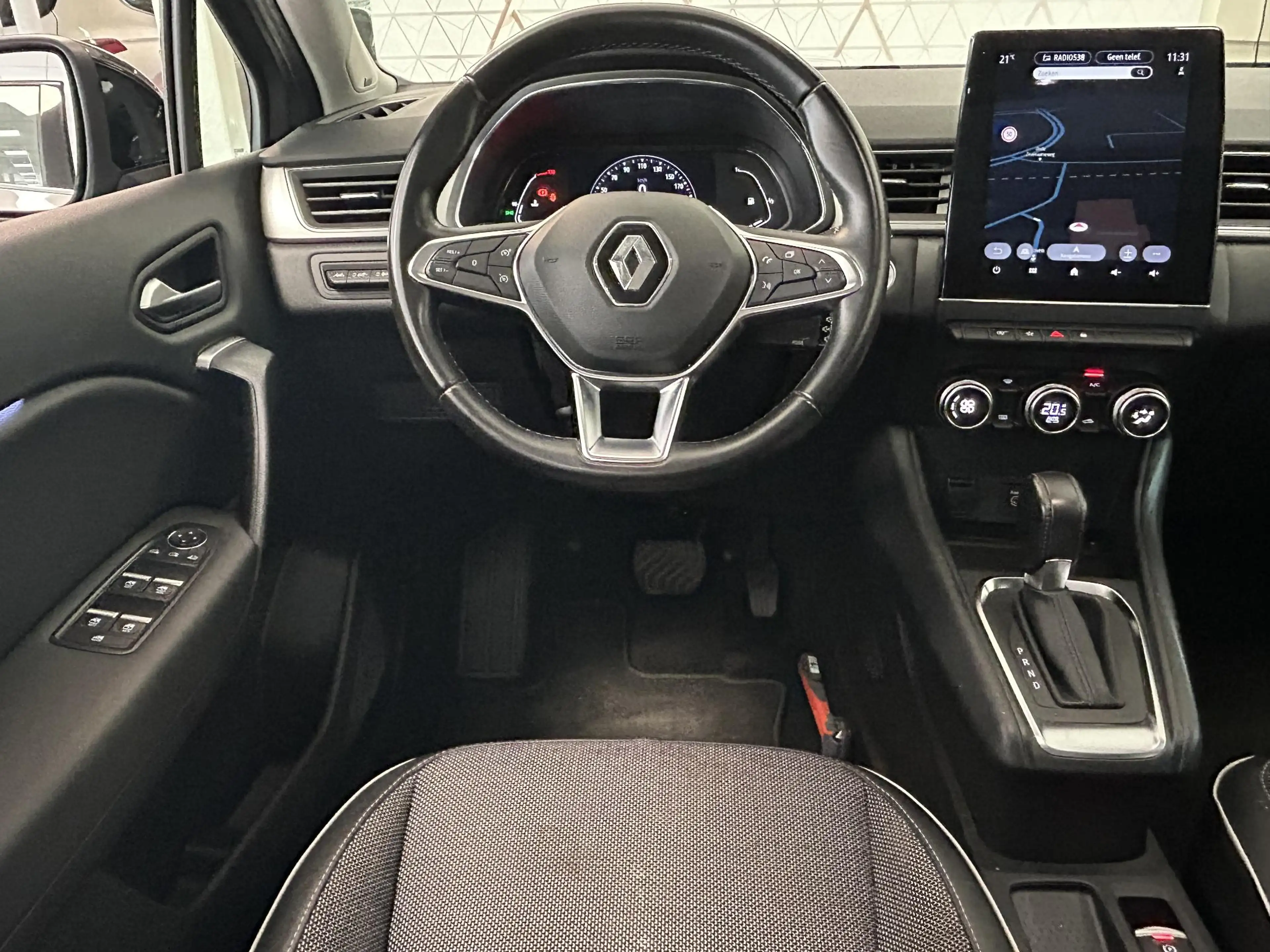 Renault Captur 1.3 TCe 130 Edition One | BOSE audio | Camera | Na — photo 10