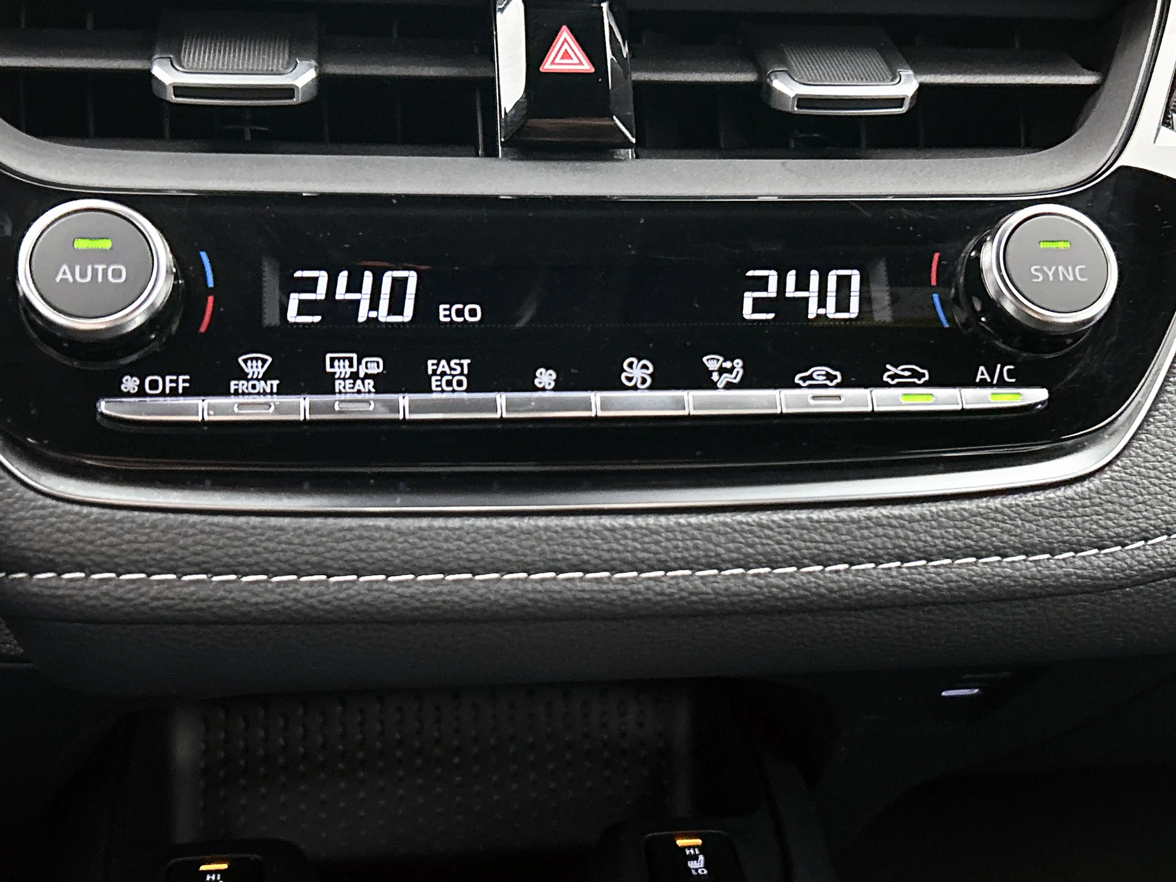 Toyota Corolla Hybrid 140 Dynamic | Winterpakket | — photo 10