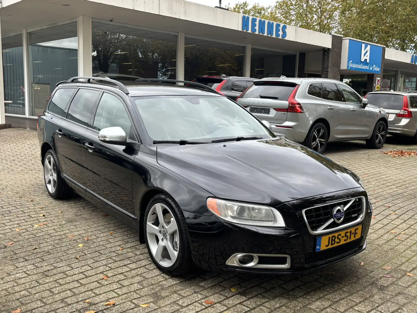 Volvo V70 2.5T 231pk R-Design Keyless BTW voordeel €500,- Zwart - 1