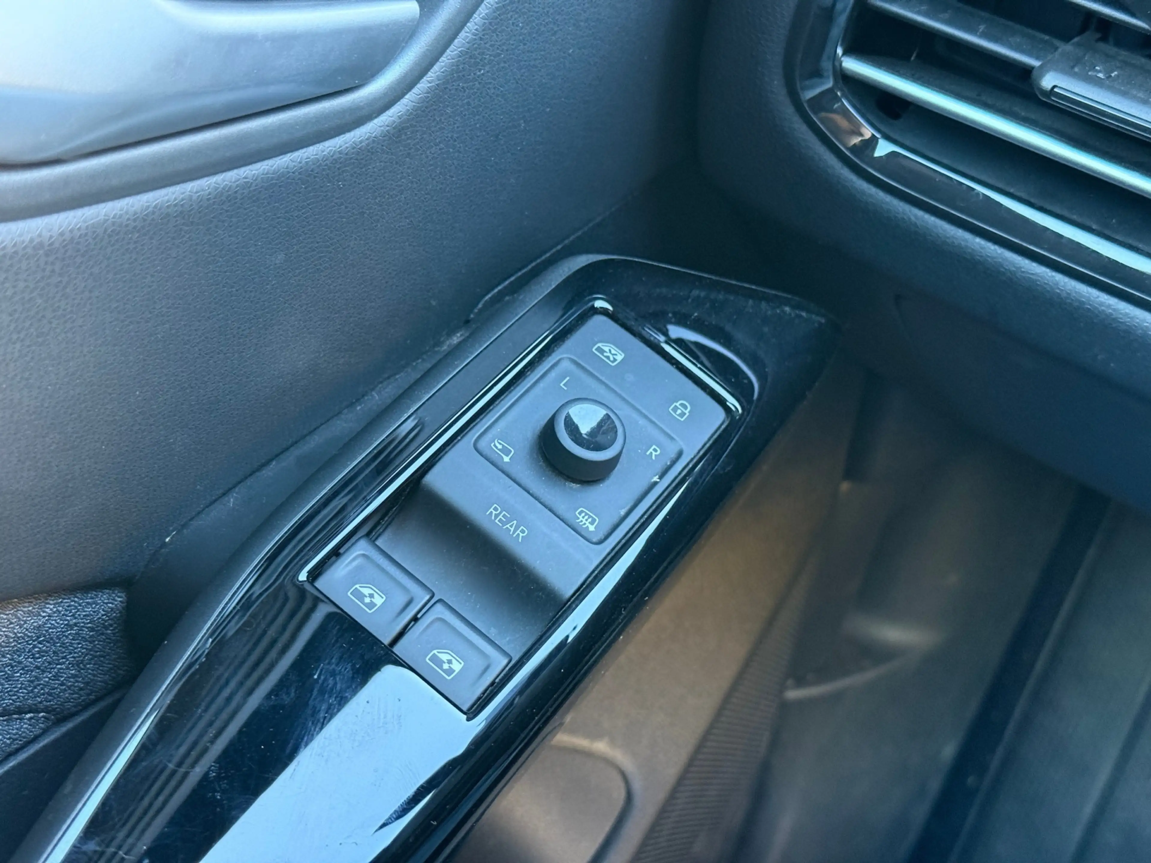 Volkswagen ID.3 Pro 58 kWh | camera | IQ | ACC | pano — photo 19