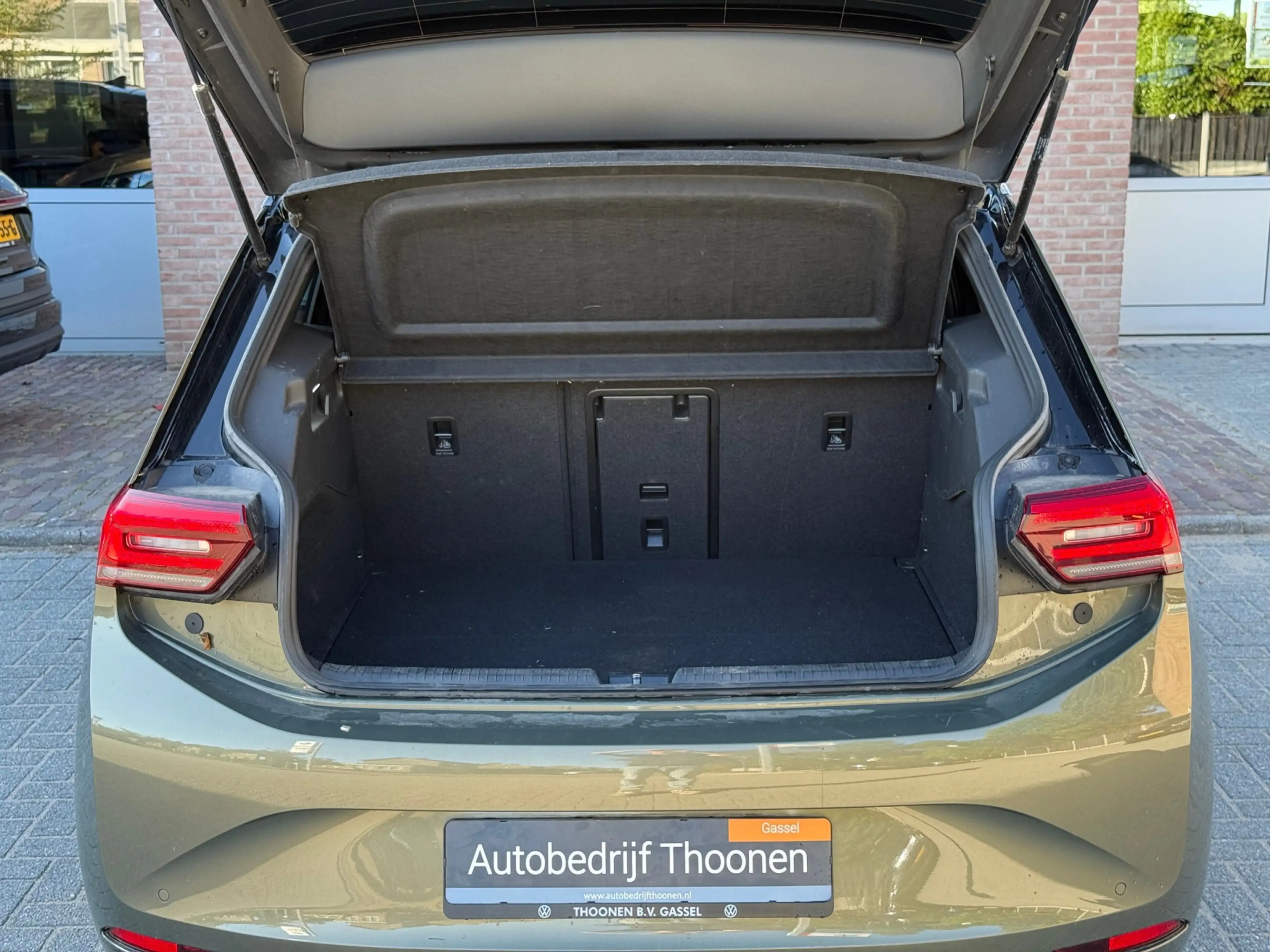 Volkswagen ID.3 Pro 58 kWh | camera | IQ | ACC | pano — photo 10