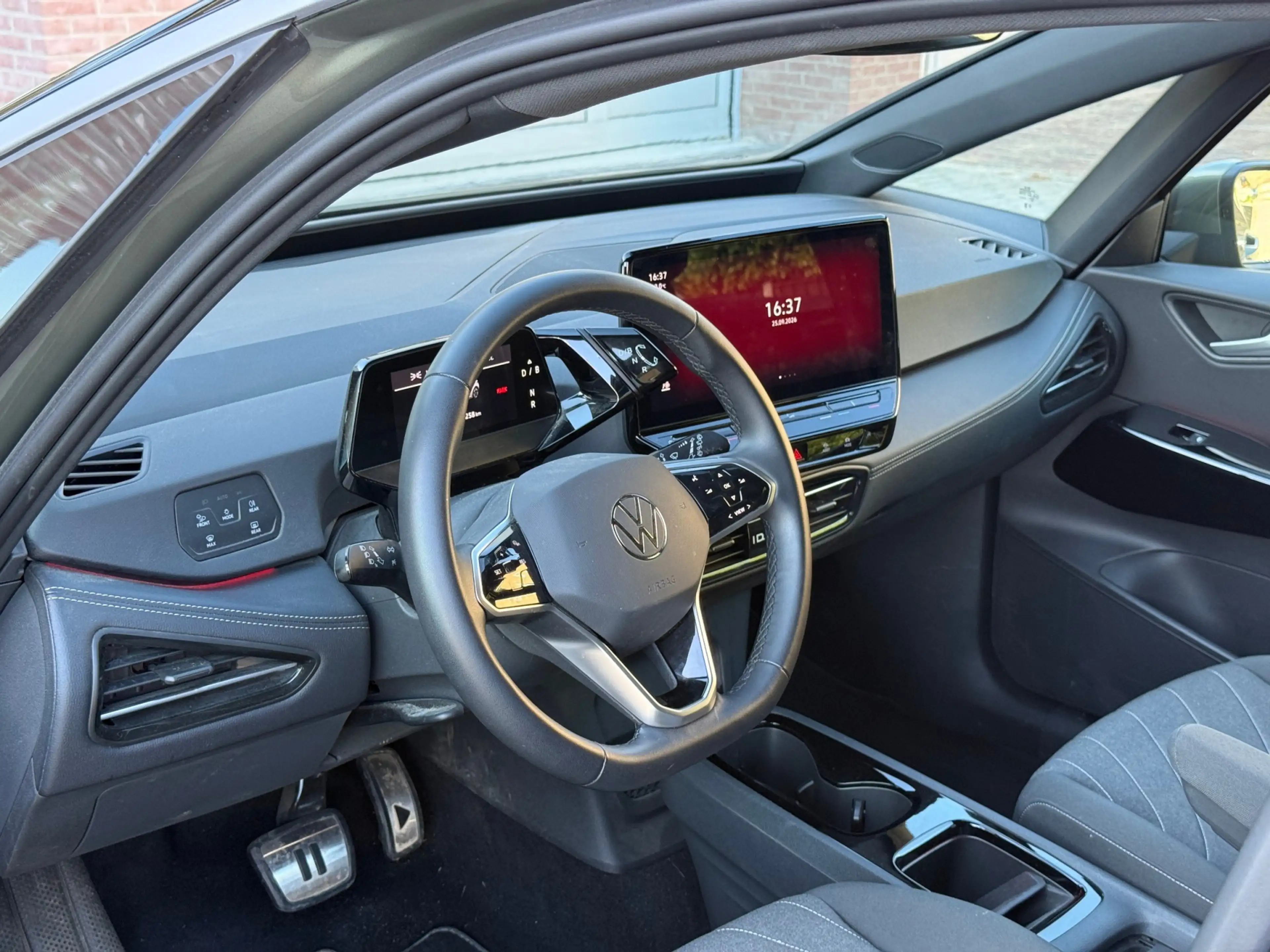 Volkswagen ID.3 Pro 58 kWh | camera | IQ | ACC | pano — photo 2