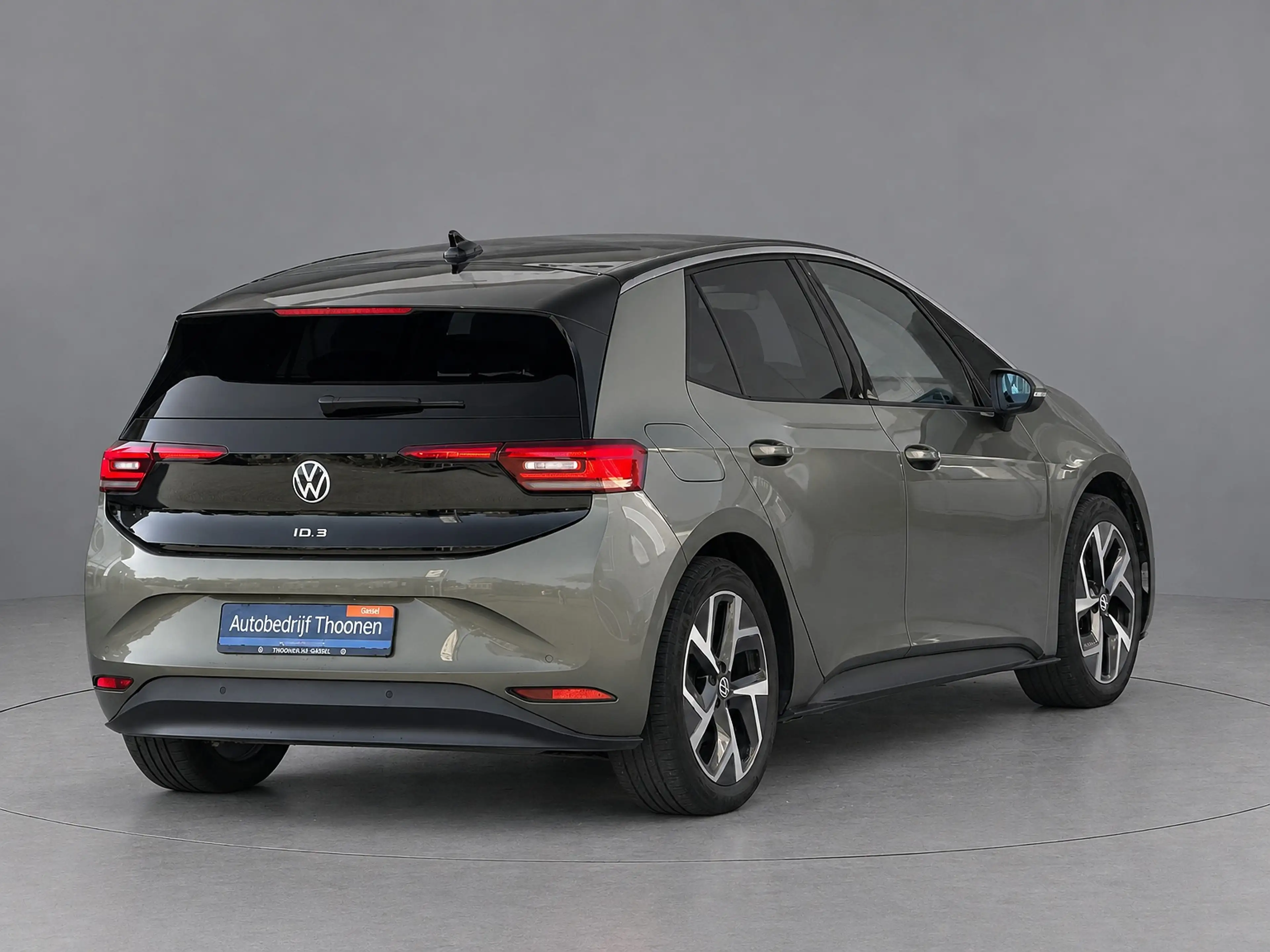 Volkswagen ID.3 Pro 58 kWh | camera | IQ | ACC | pano — photo 9