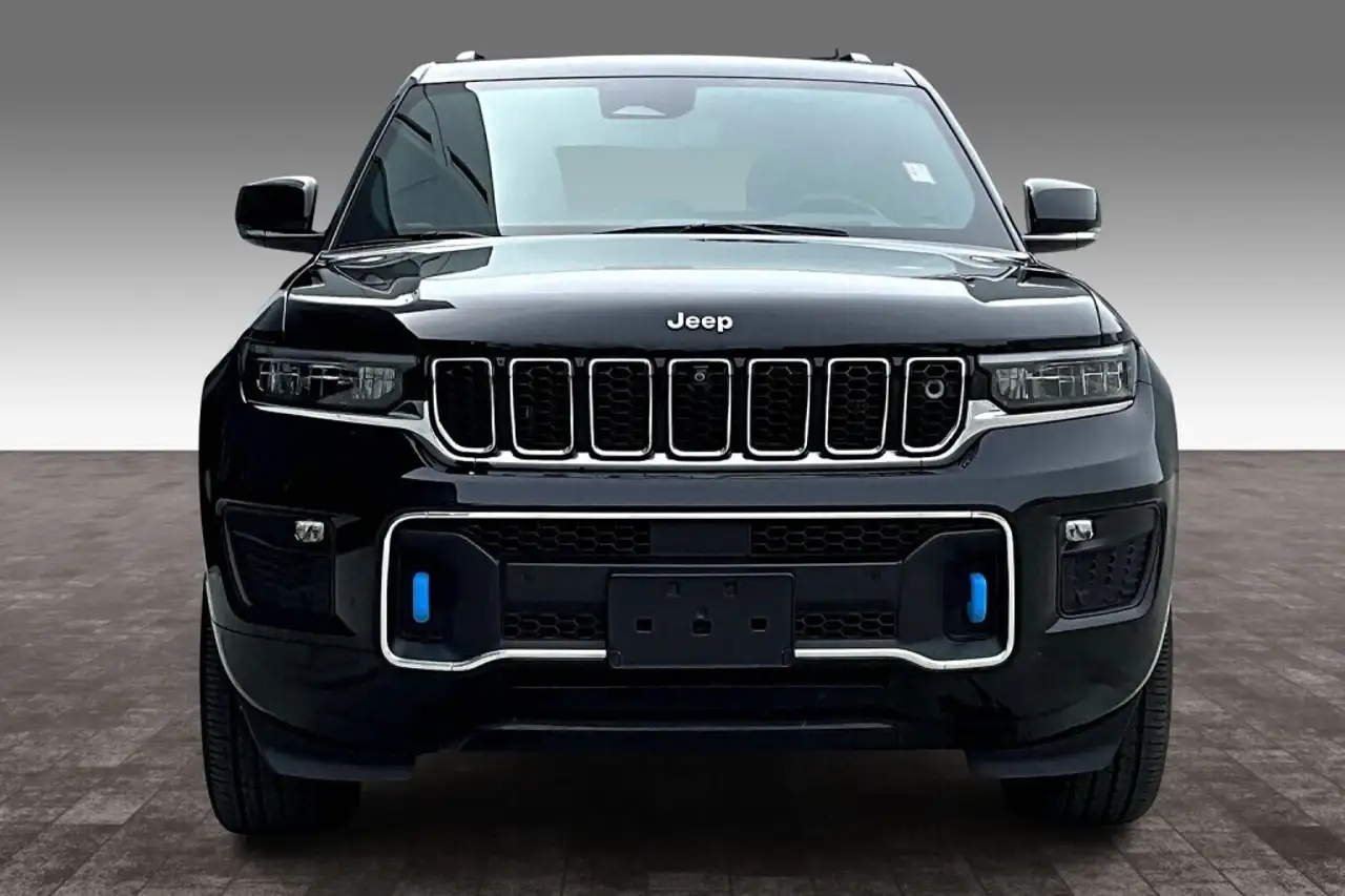 Jeep Grand Cherokee снимка Jeep Grand Cherokee