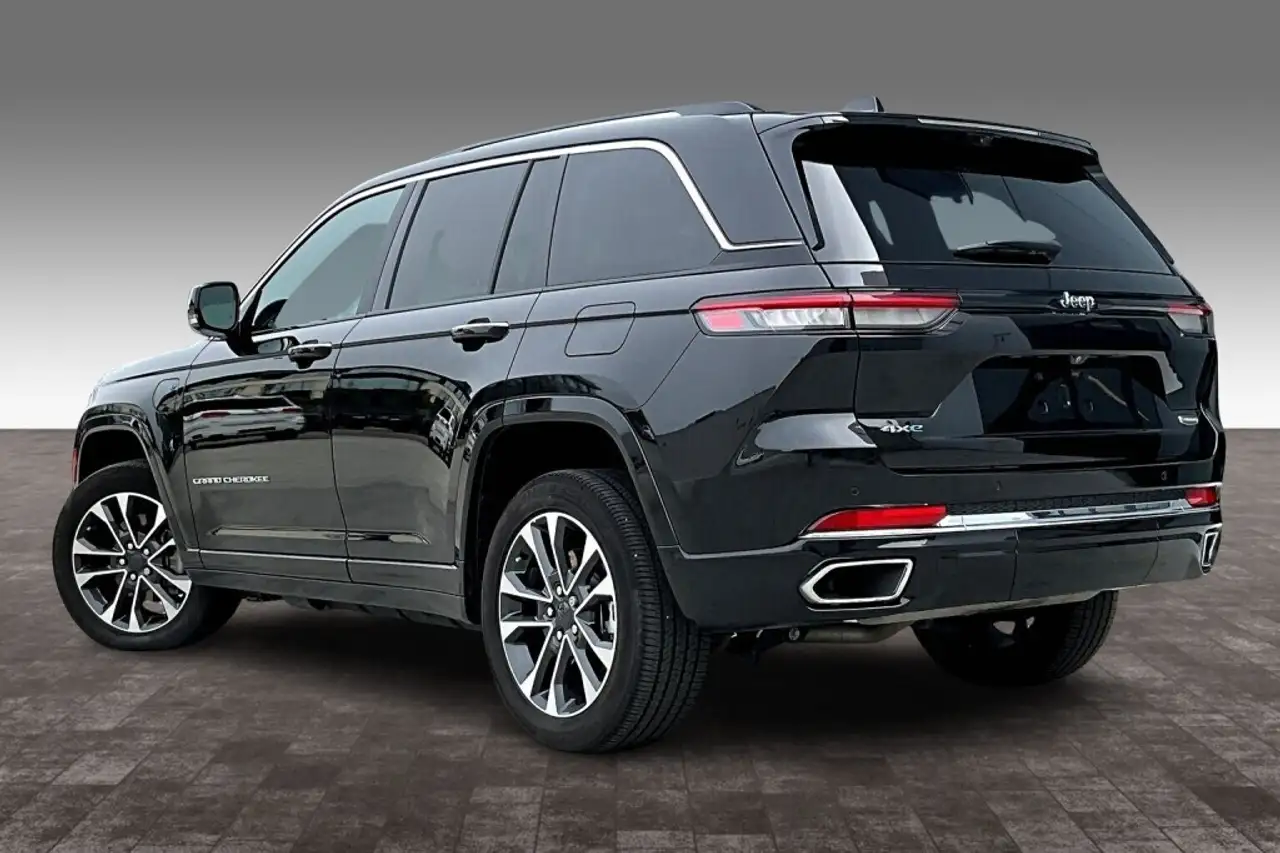 Jeep Grand Cherokee снимка Jeep Grand Cherokee