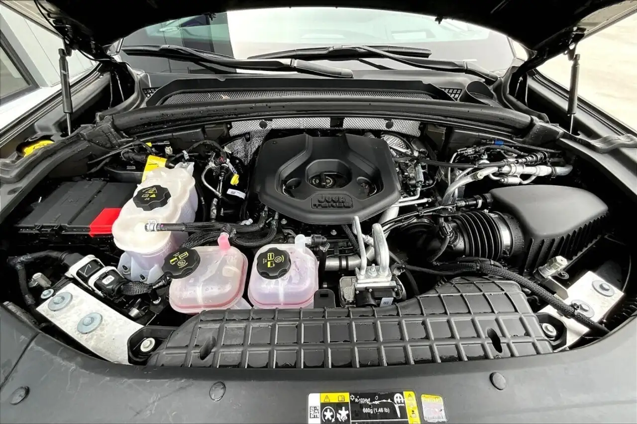 Jeep Grand Cherokee снимка Jeep Grand Cherokee
