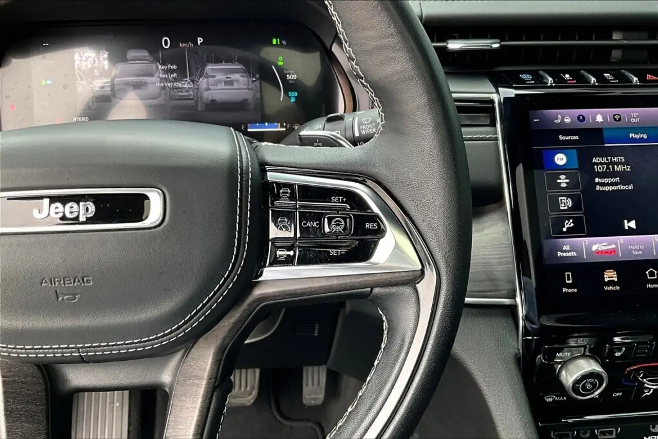 Jeep Grand Cherokee снимка Jeep Grand Cherokee