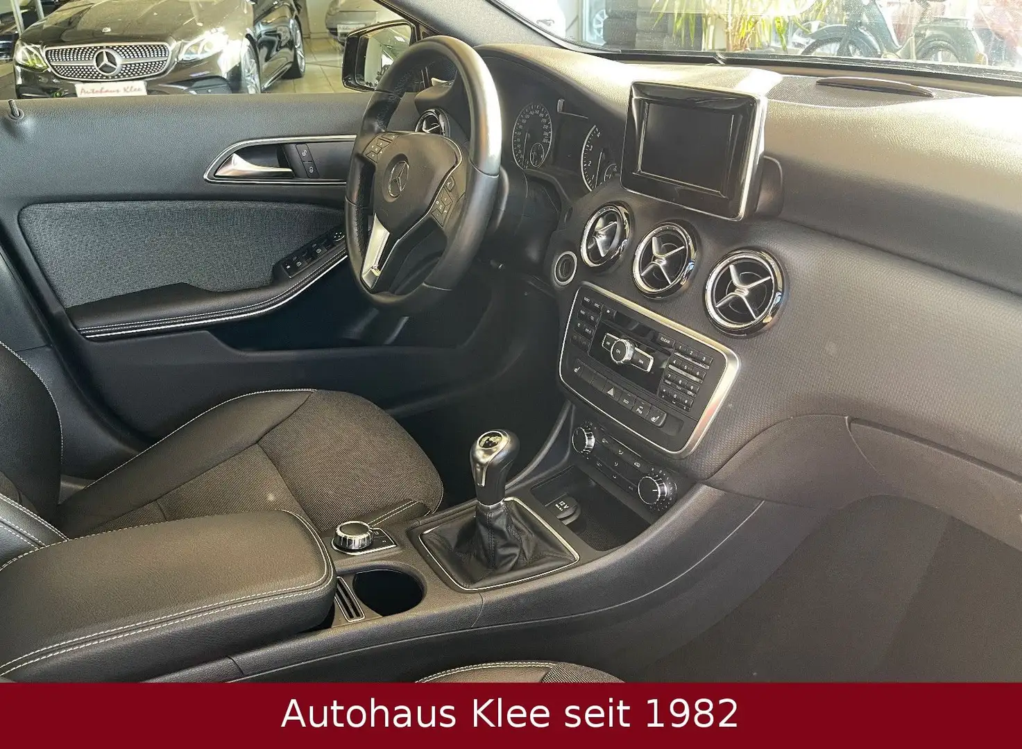 Mercedes-Benz A 180 Style *Xenon*Kamera*Tempomat*2.Hd* Schwarz - 2