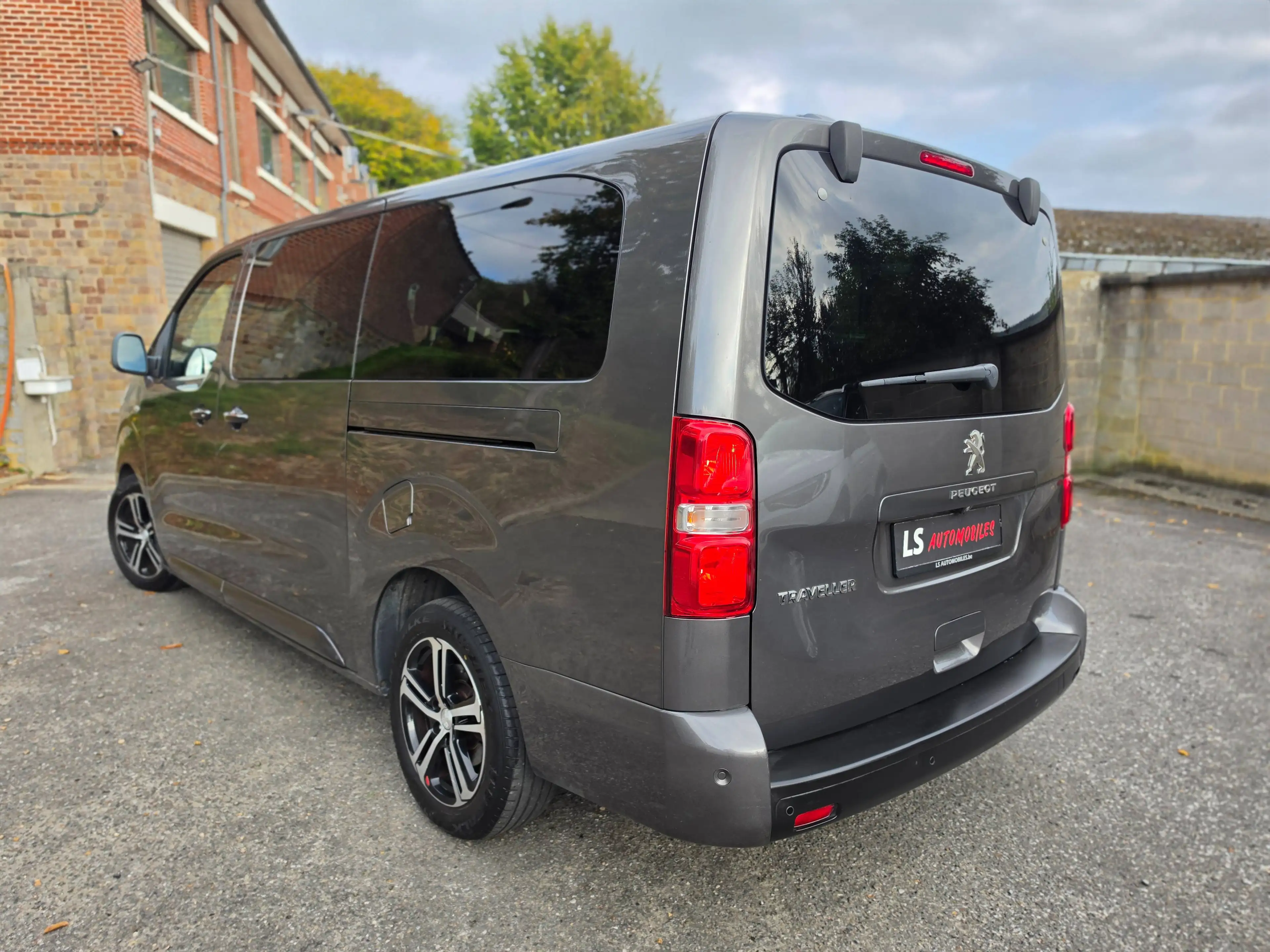 Peugeot Traveller B2B*2.0HDi L3 Long Business VIP*8PLACES*FULL*TOITPANO*CUIR*NAVI*HEADUP — photo 4