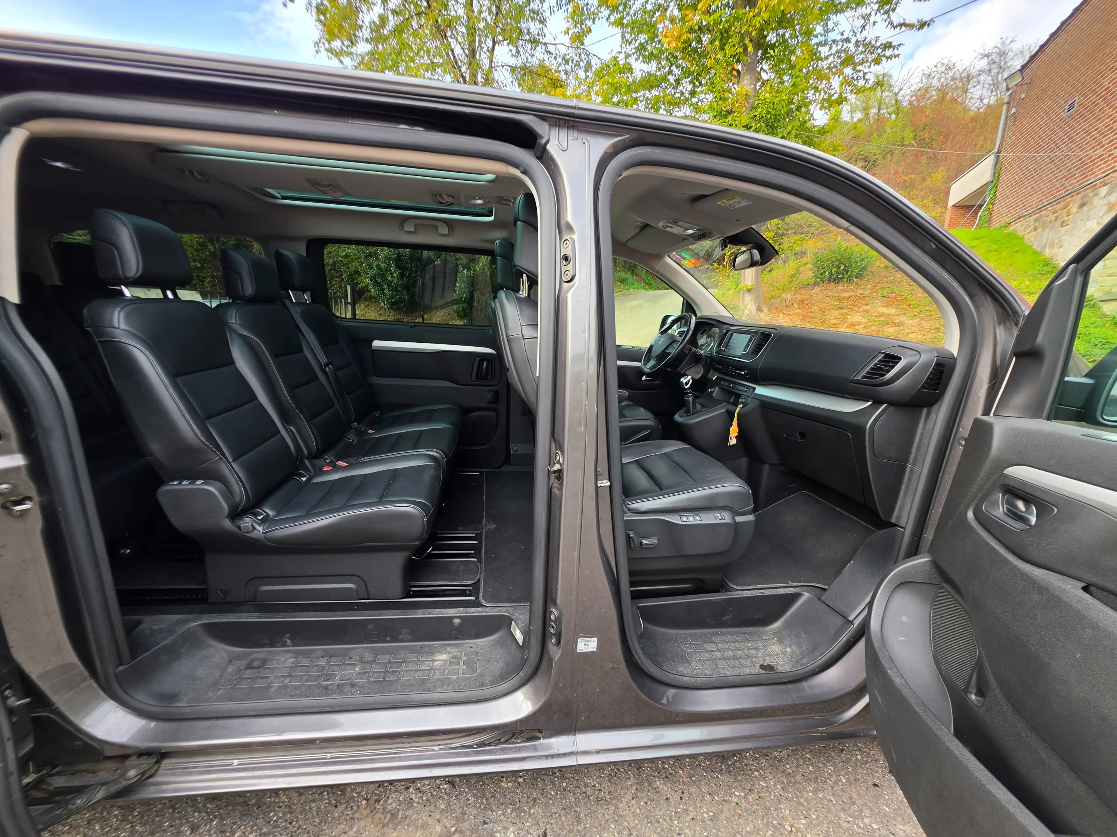 Peugeot Traveller B2B*2.0HDi L3 Long Business VIP*8PLACES*FULL*TOITPANO*CUIR*NAVI*HEADUP — photo 8