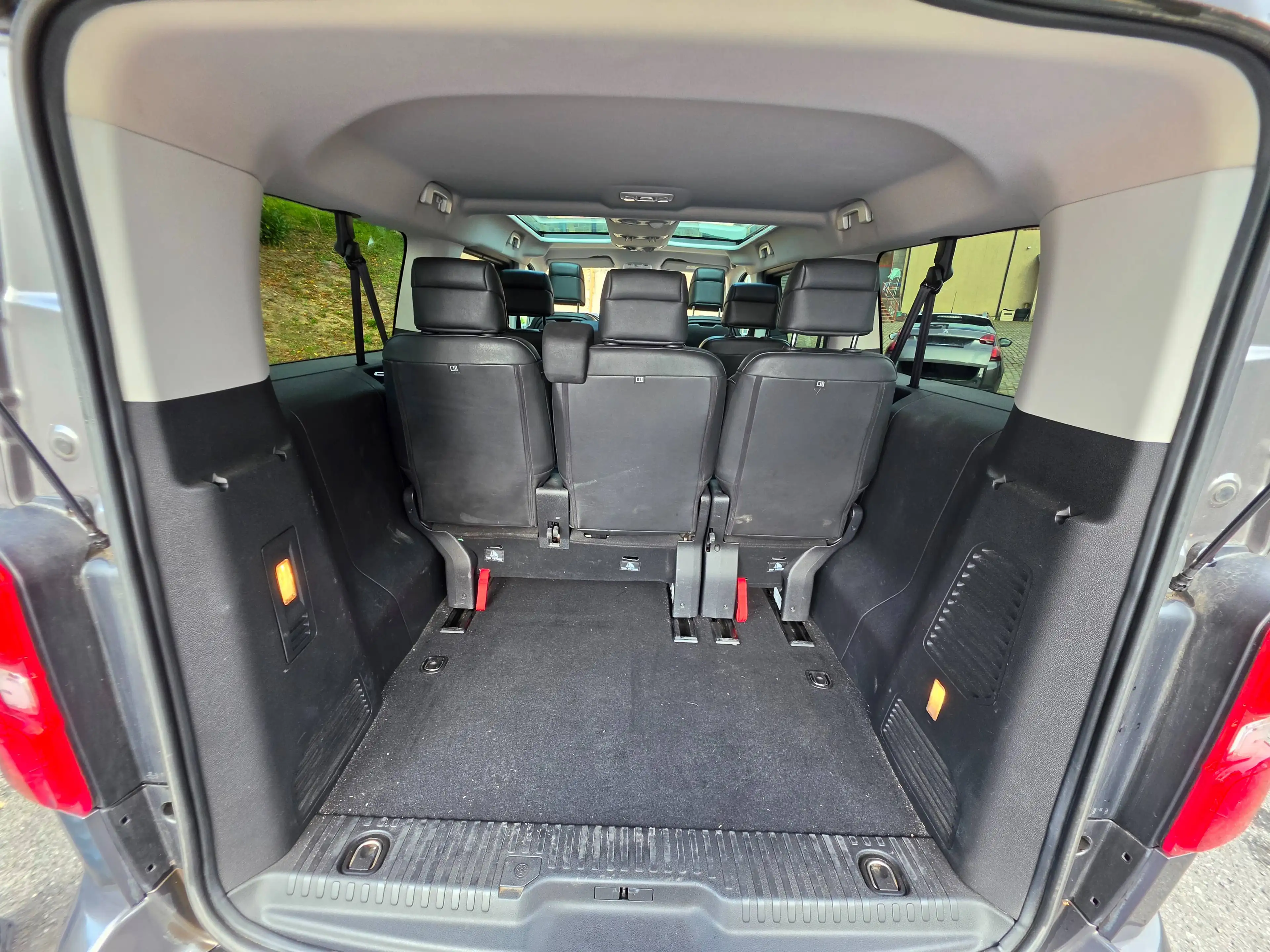 Peugeot Traveller B2B*2.0HDi L3 Long Business VIP*8PLACES*FULL*TOITPANO*CUIR*NAVI*HEADUP — photo 10