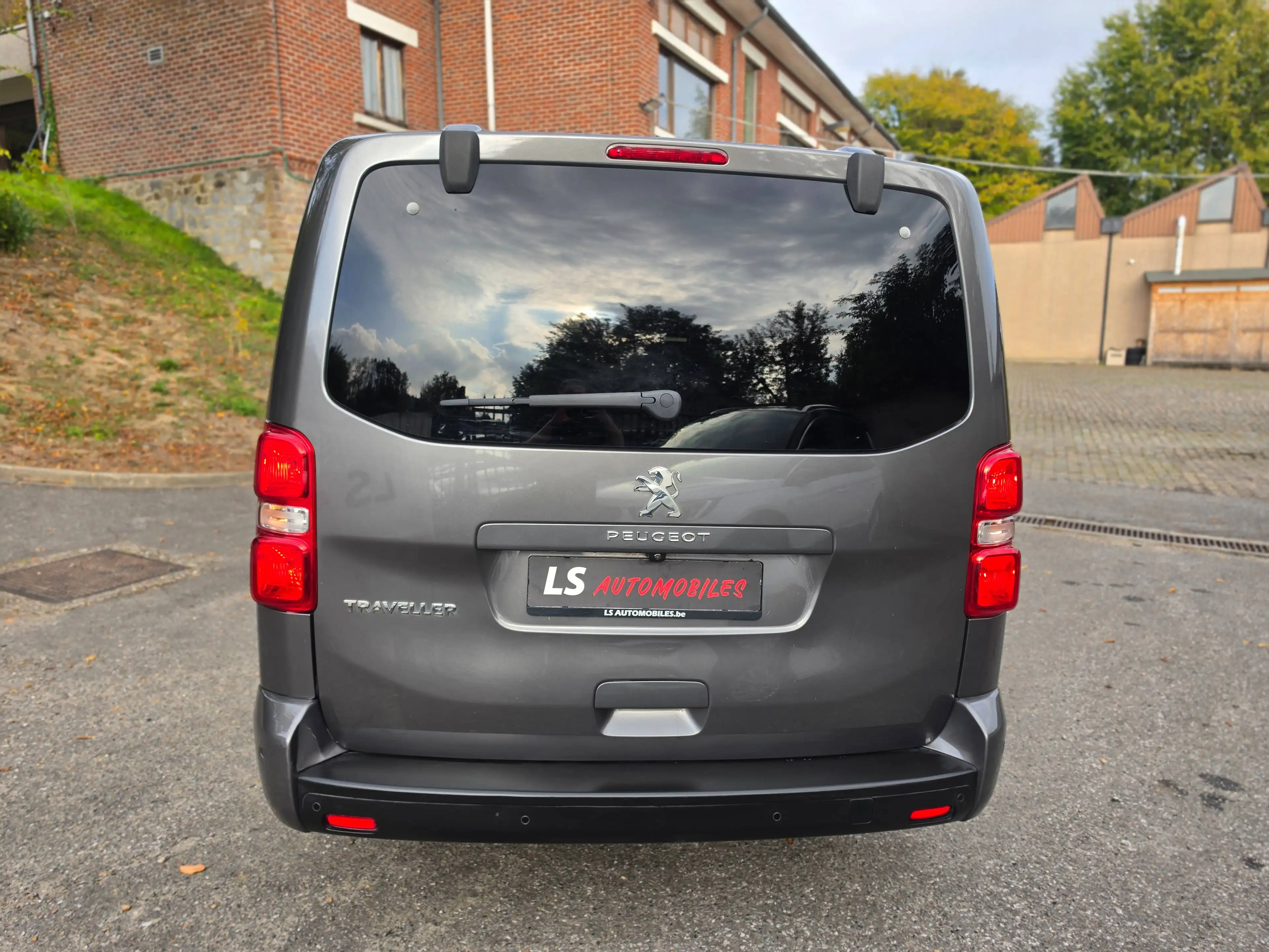 Peugeot Traveller B2B*2.0HDi L3 Long Business VIP*8PLACES*FULL*TOITPANO*CUIR*NAVI*HEADUP — photo 3