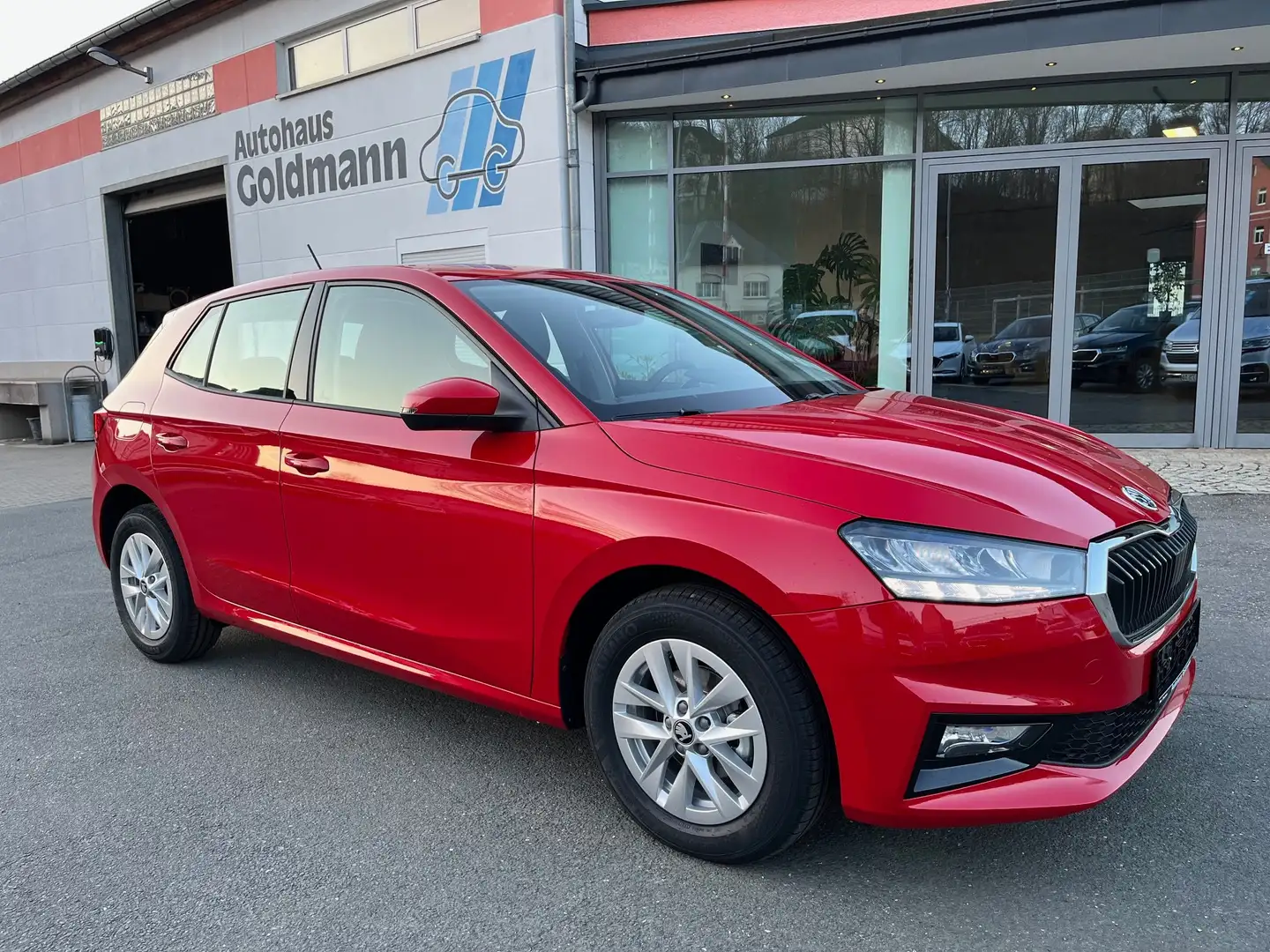 Skoda Fabia 1.0 TSI Selection Sitzh. Kamera AppC. 5J.-Garantie Rot - 1