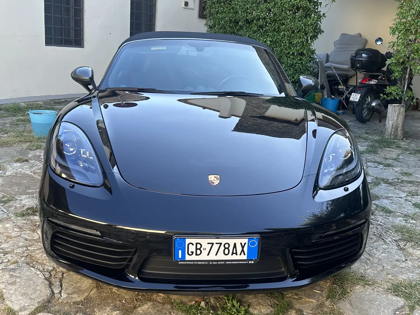 Porsche 718 Boxter T - 1