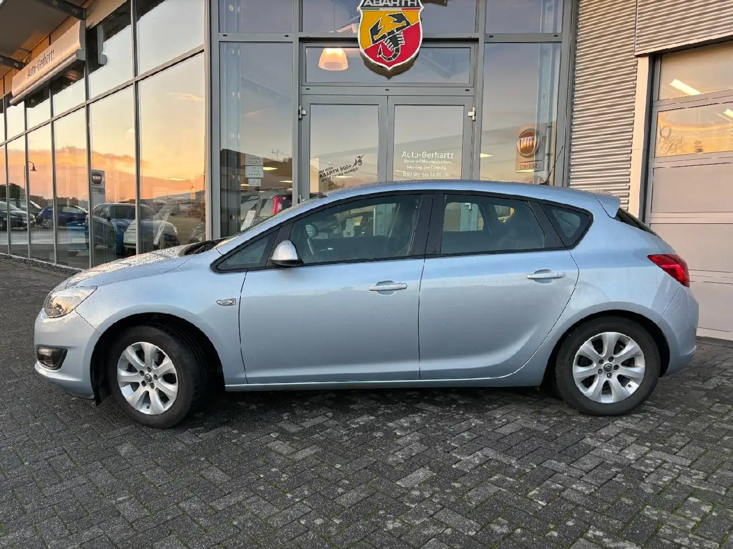 Opel Astra Style Grijs - 2