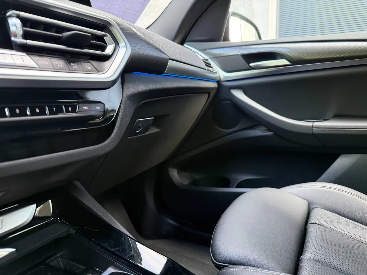 BMW X3 Plug in Hybrid,M-Pakket interieur/exterieur,Leder,Parkassist met camera,Head Up display,Sportzetels,Elektr Koffer,Led, миниатюра 18
