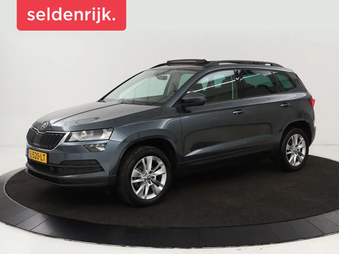 Skoda Karoq 1.0 TSI Business Edition | Panoramadak | Stoelverw Grijs - 1