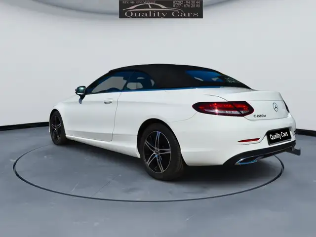 Mercedes-Benz C-Class view 9