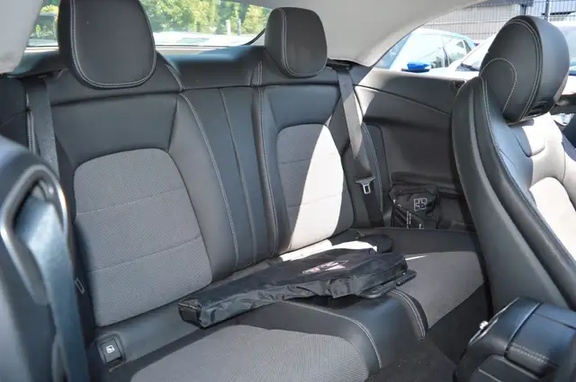 Mercedes-Benz C-Class view 15