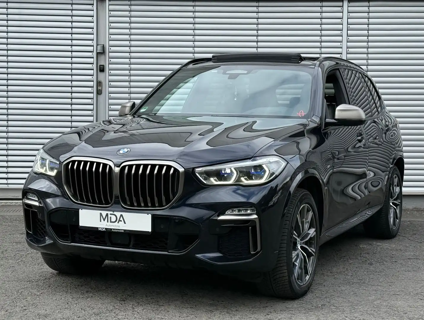 BMW X5 M50d PANO/LED/AHK/H&K/HEAD-UP/SOFT-CLOSE Schwarz - 2
