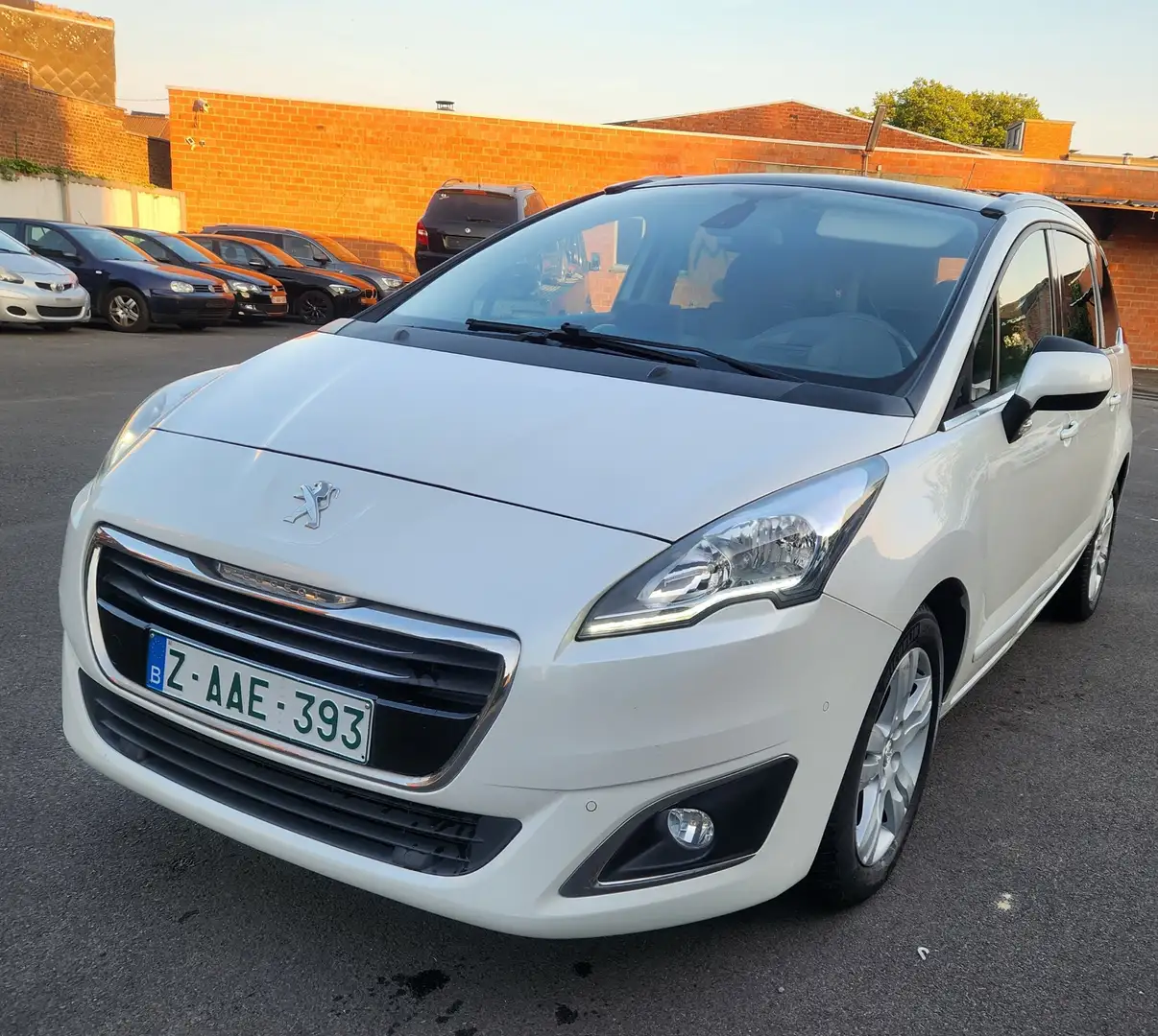 Peugeot 5008 BlueHDI 120 EAT6 Stop & Start Allure - 1