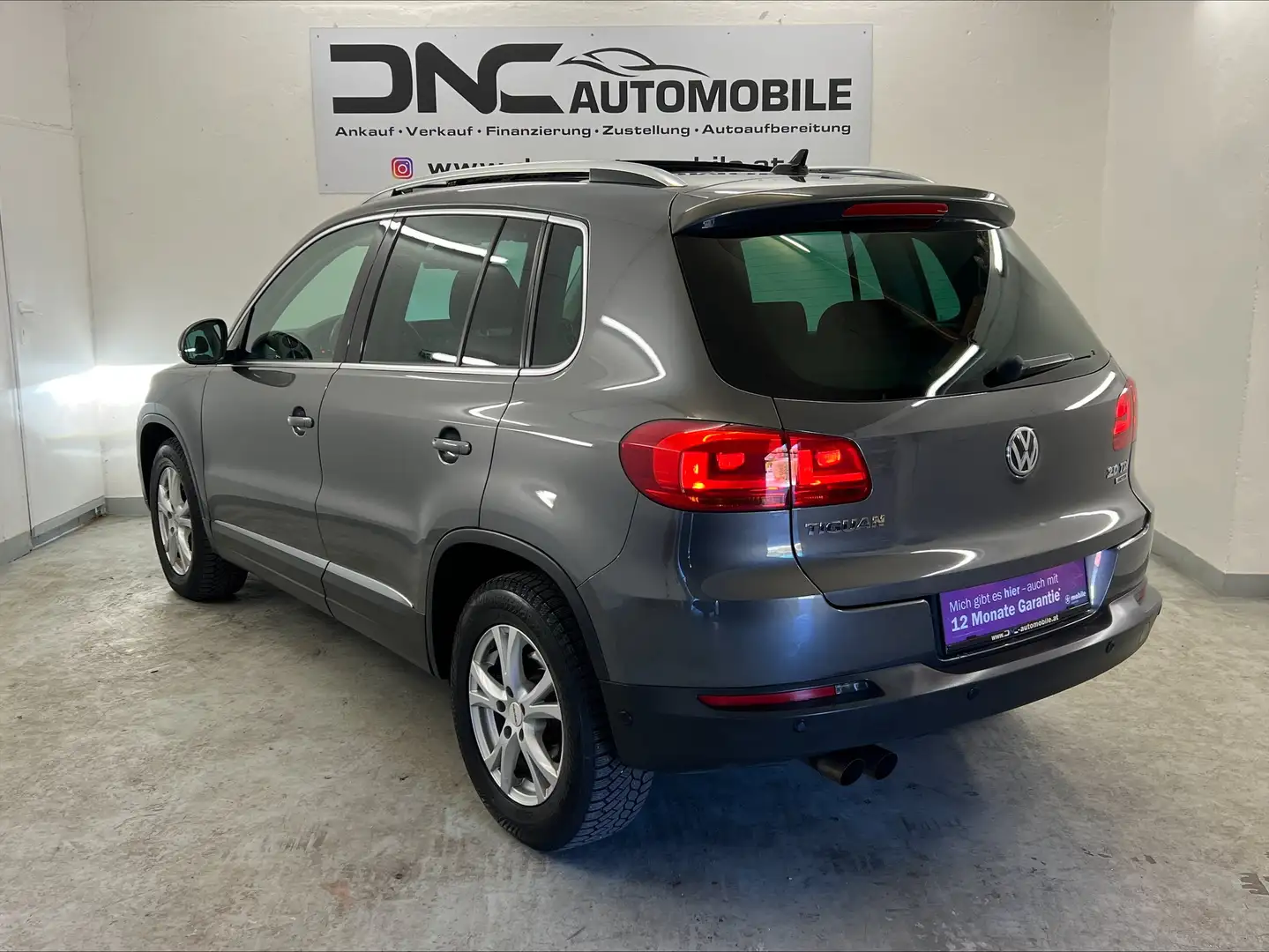 Volkswagen Tiguan 2,0 TDI BMT 4Motion Sky DPF DSG*PANO*SHZ* Grigio - 2